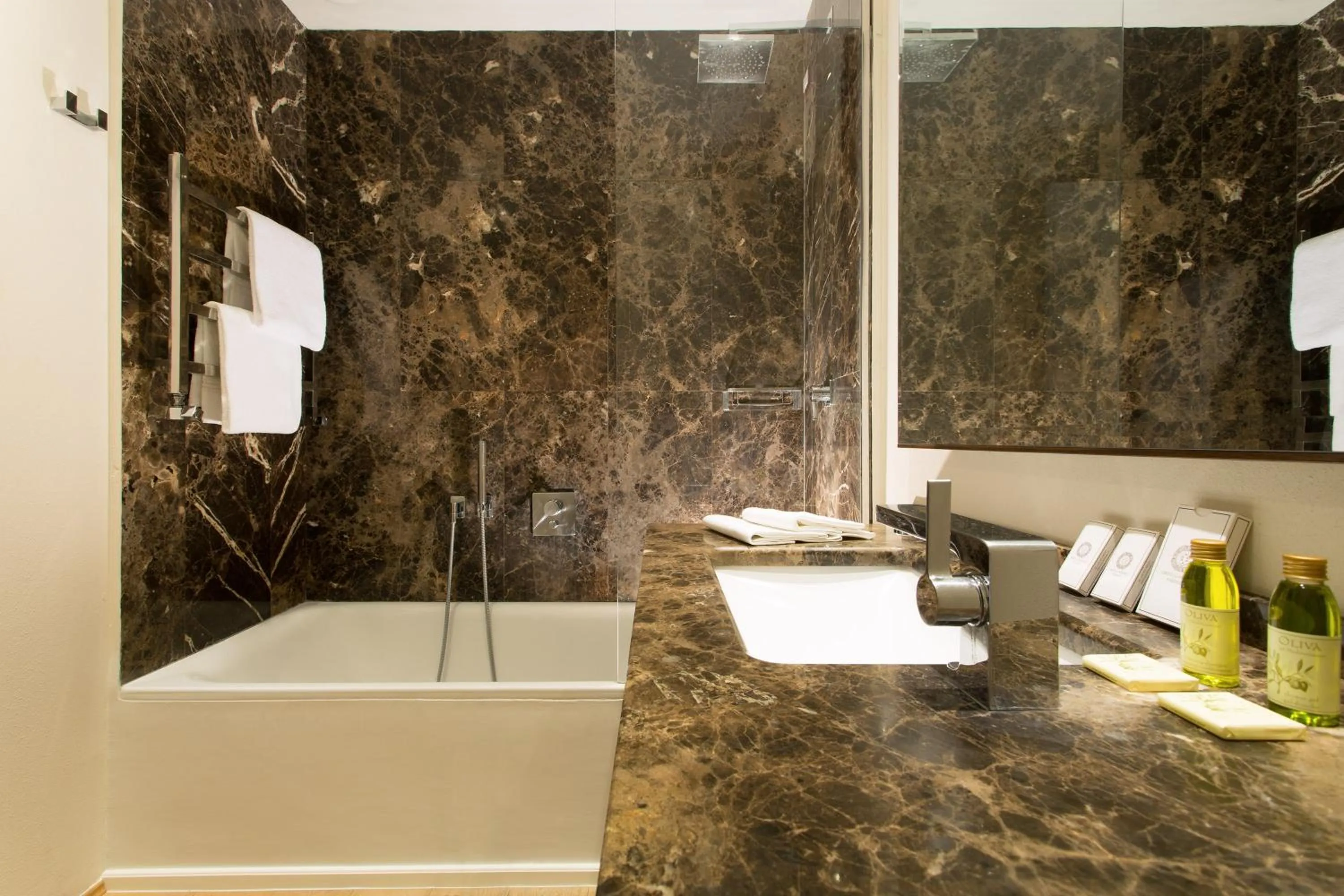 Bathroom in Hotel Orto de' Medici