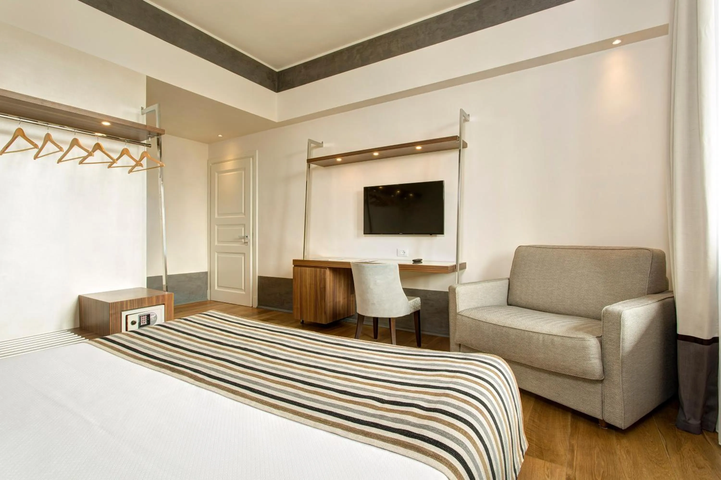 Photo of the whole room, Bed in Hotel Orto de' Medici