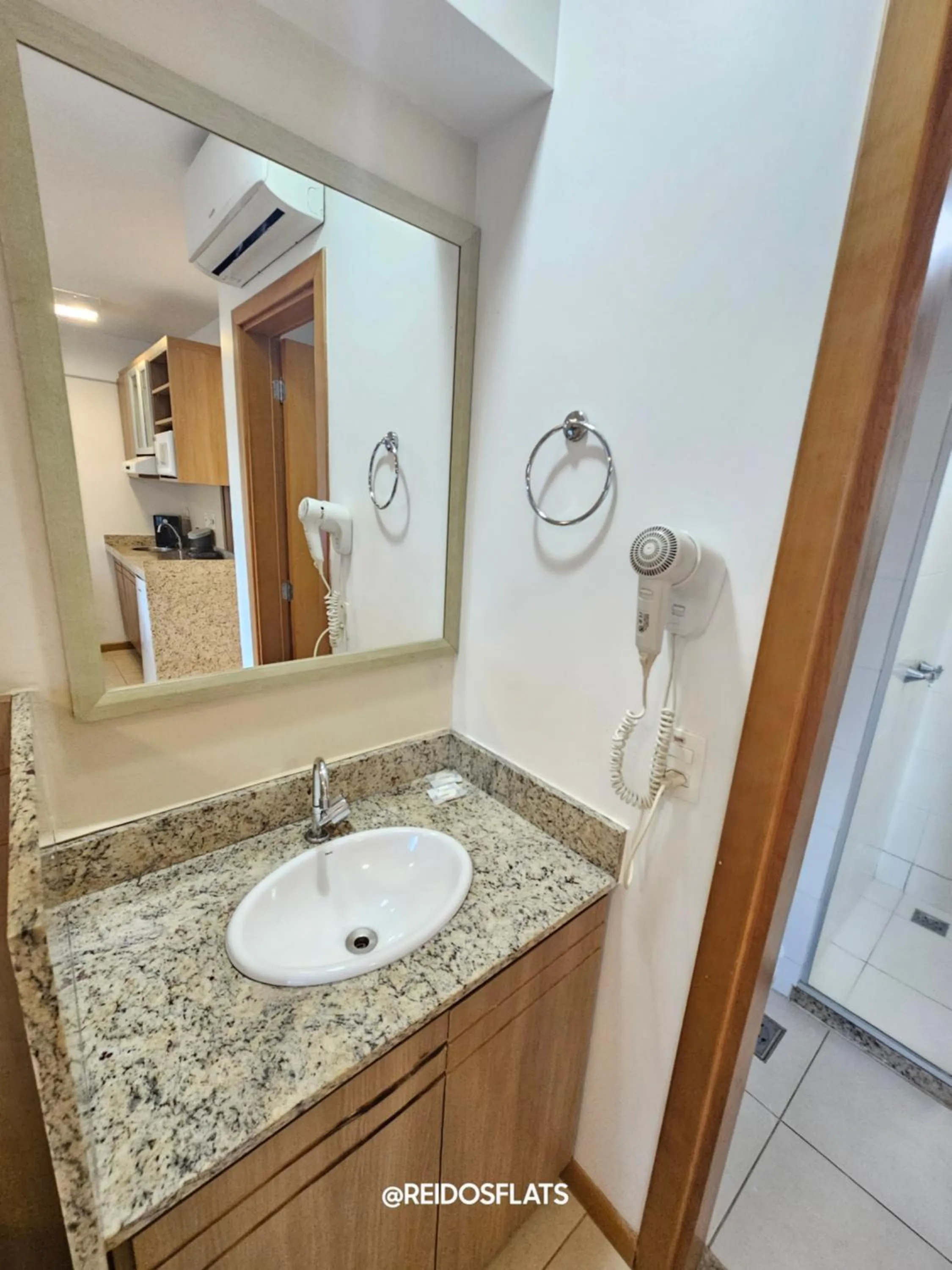 Bathroom in Flat Saint Moritz Express By Rei dos Flats