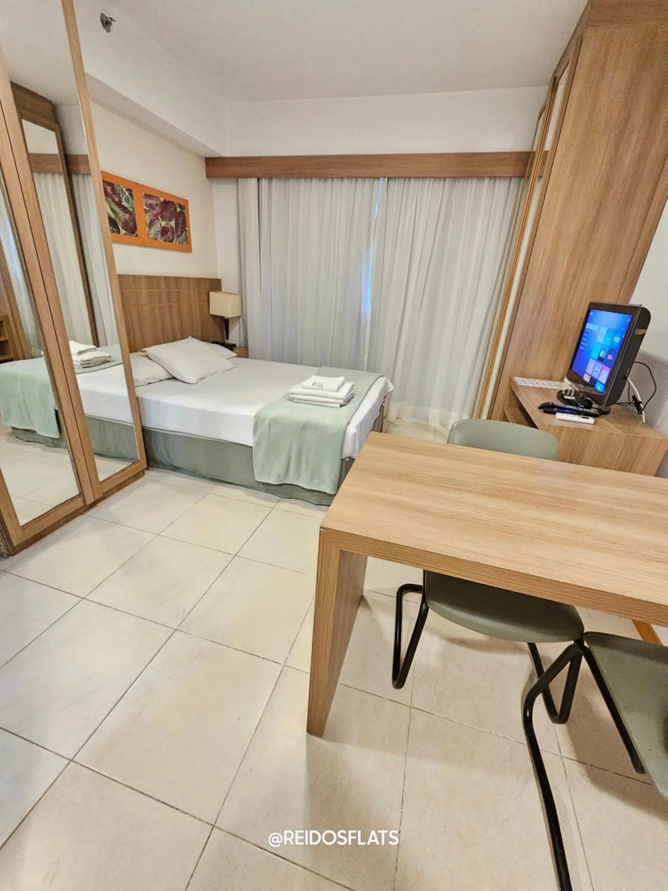 Photo of the whole room, Bed in Flat Saint Moritz Express By Rei dos Flats