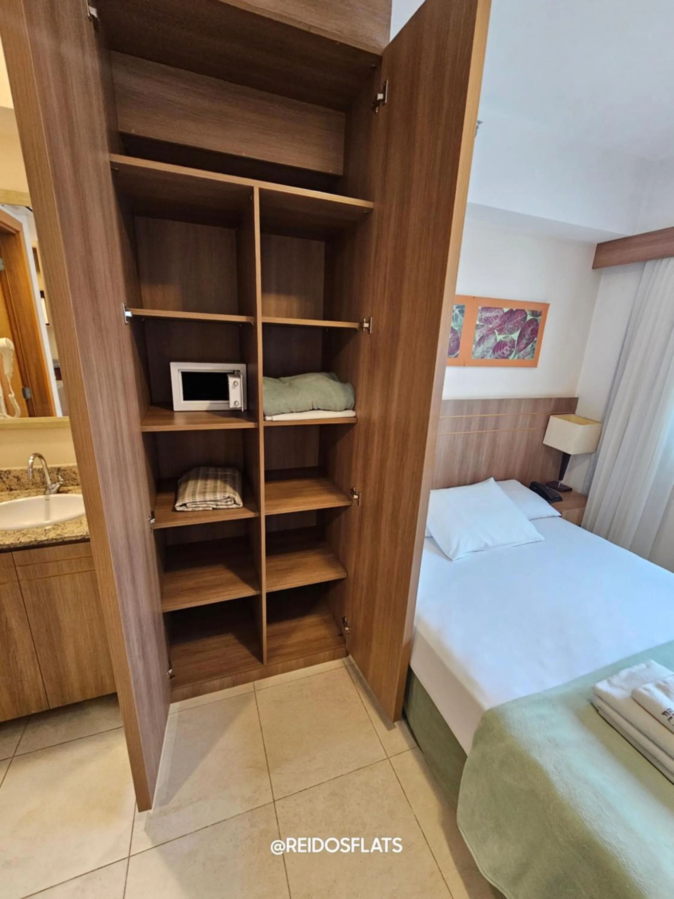 Photo of the whole room, Bed in Flat Saint Moritz Express By Rei dos Flats