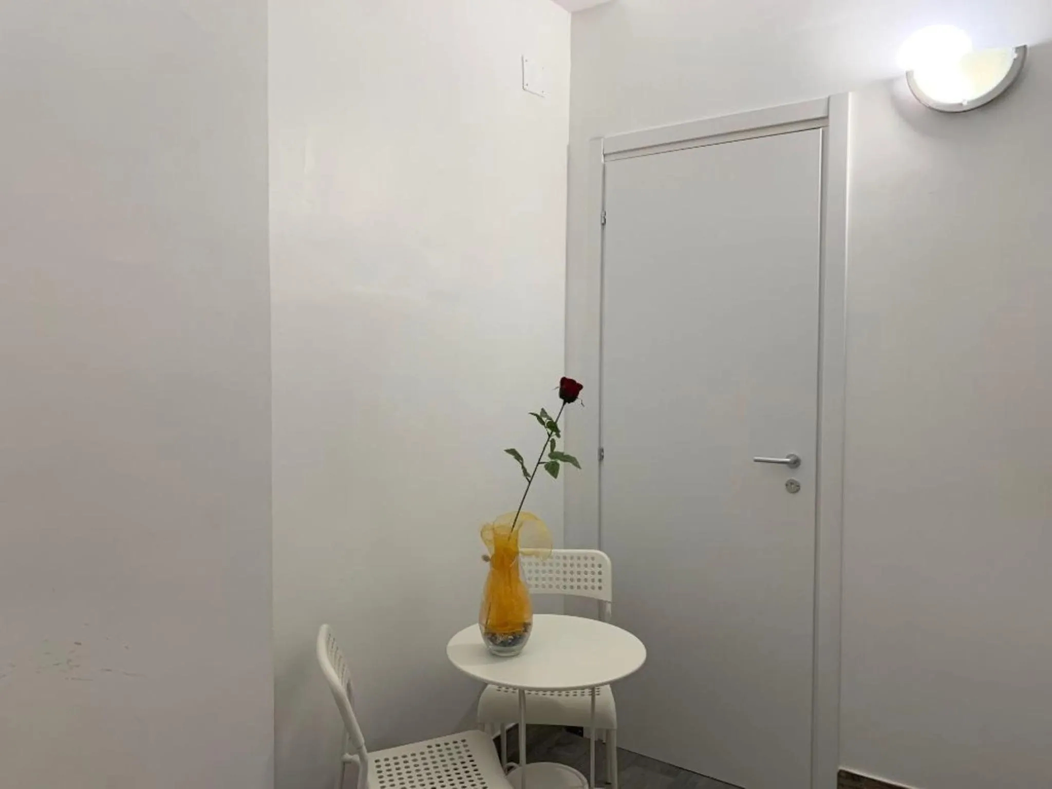 Photo of the whole room in Palazzo Lamanna