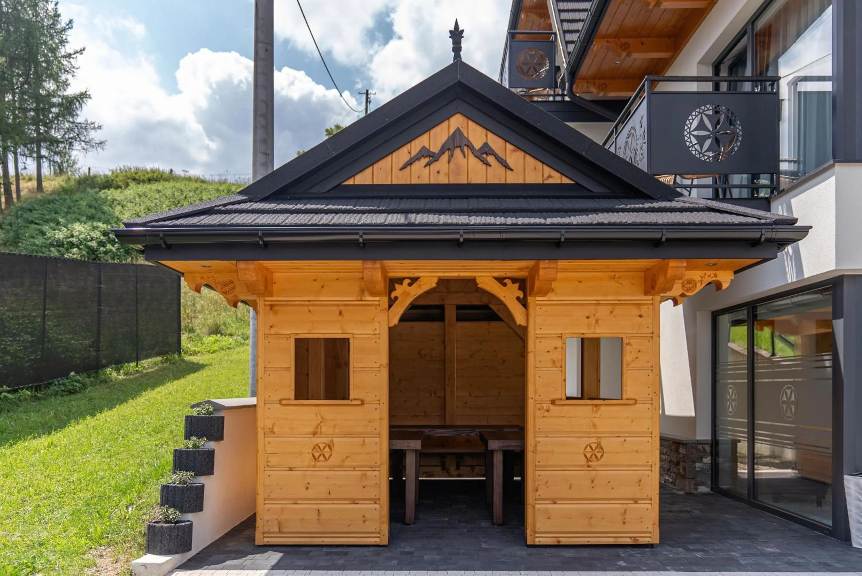 Property building in Willa Folk Prestige