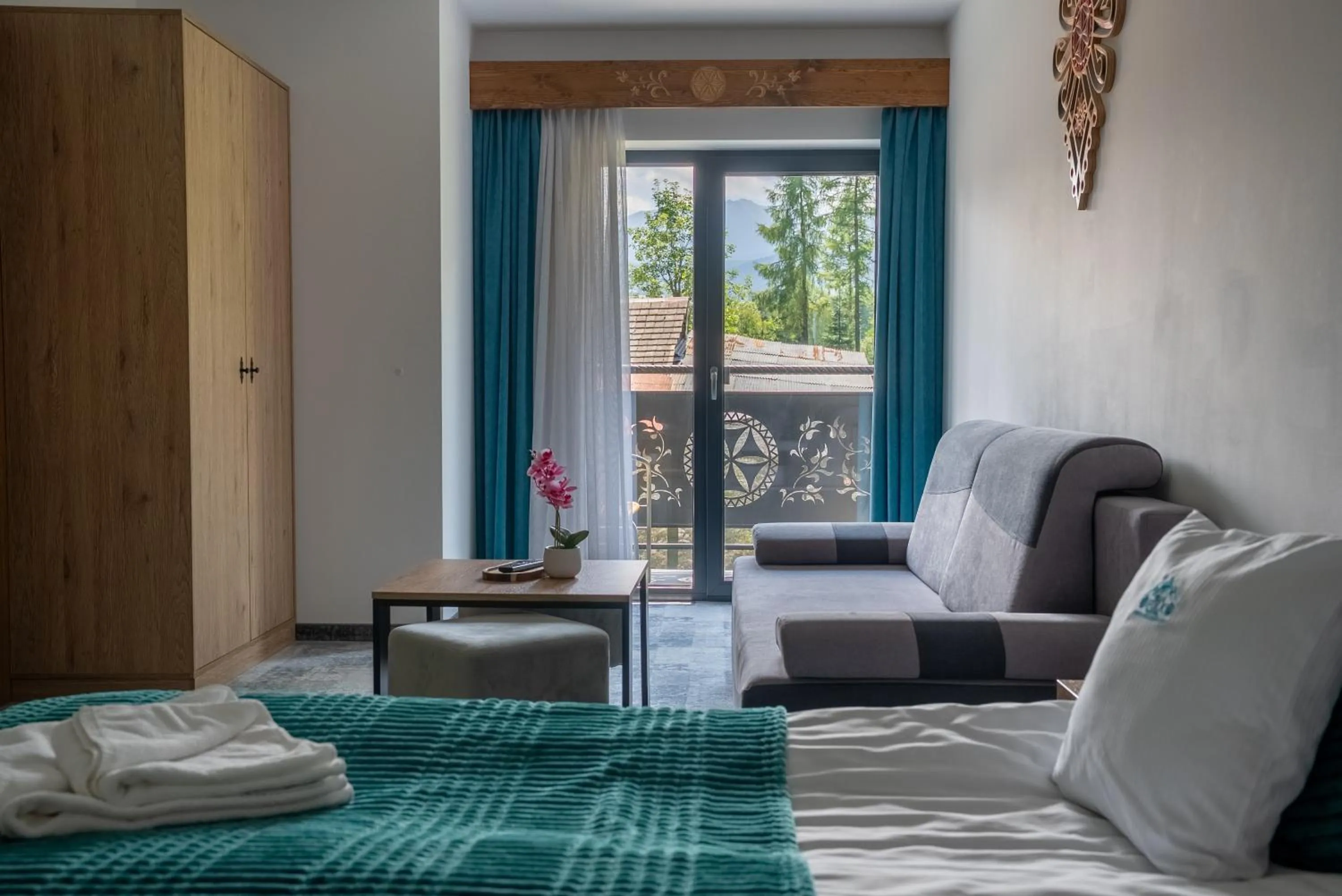 Photo of the whole room, Bed in Willa Folk Prestige