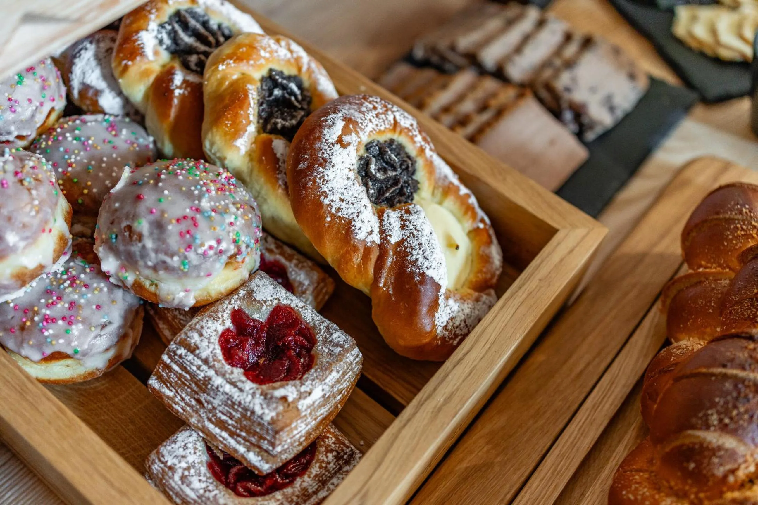 Food in Willa Folk Prestige