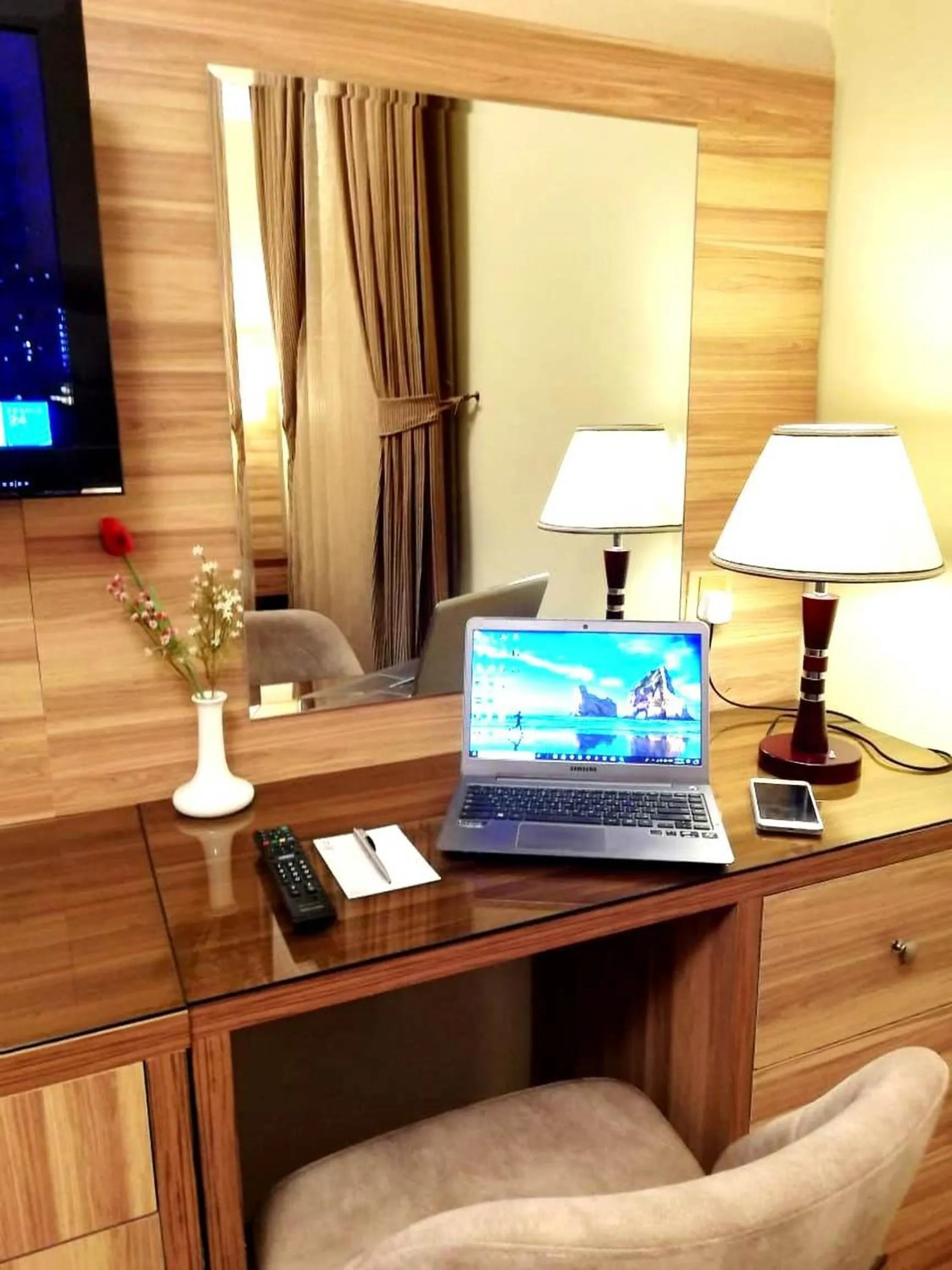 hair dresser in Roshan Al Azhar Hotel