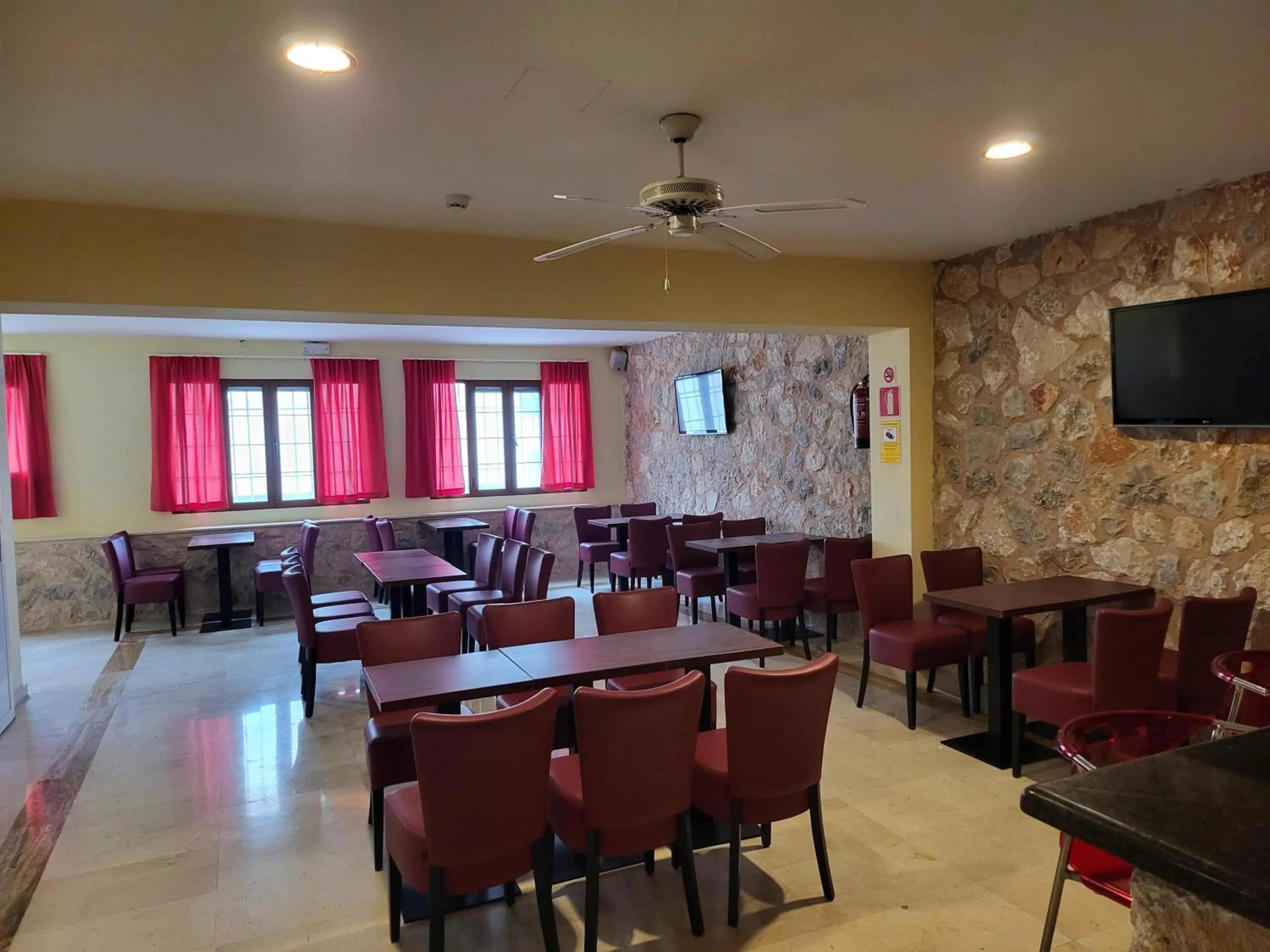 Breakfast in Das Hostal