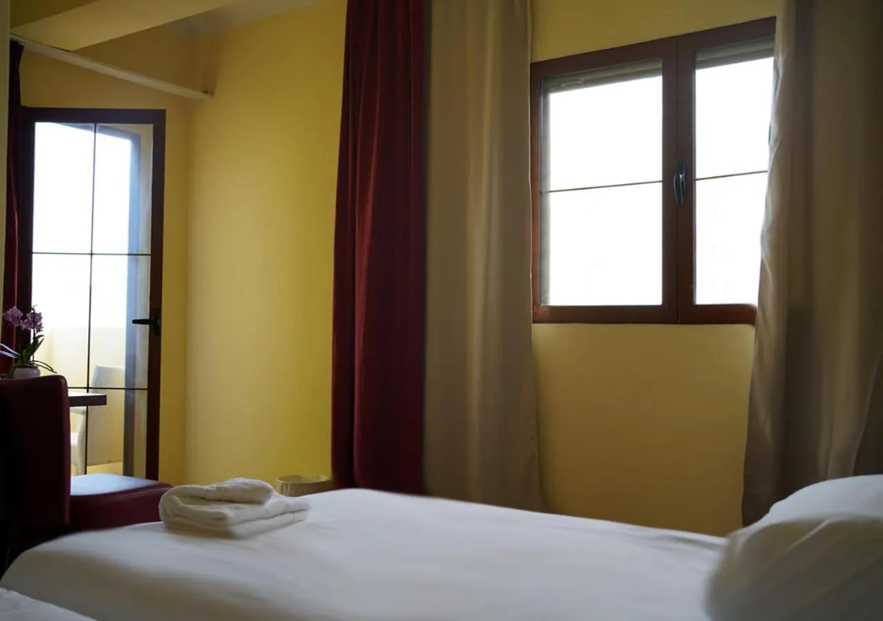 Photo of the whole room, Bed in Das Hostal