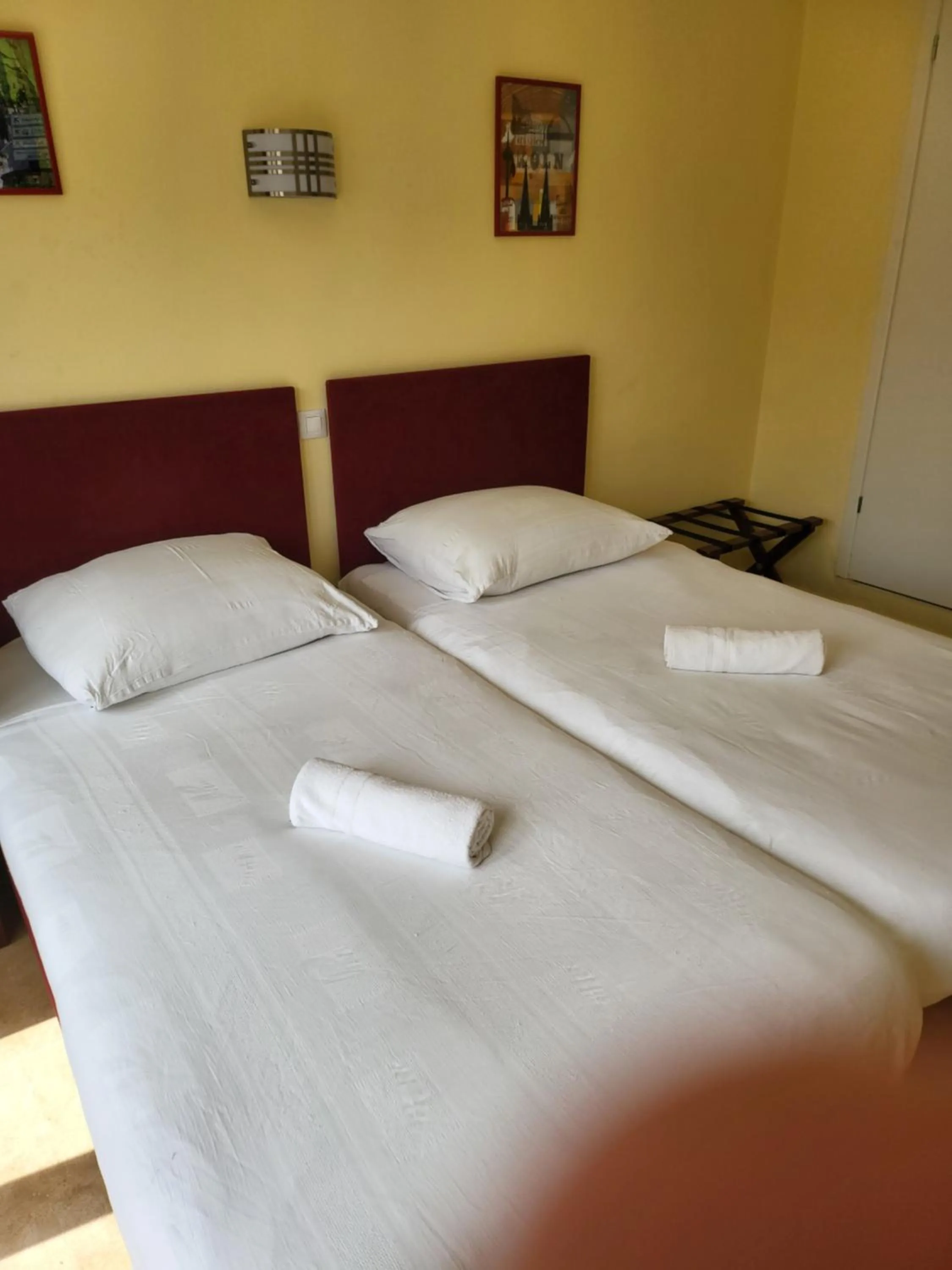 Photo of the whole room, Bed in Das Hostal