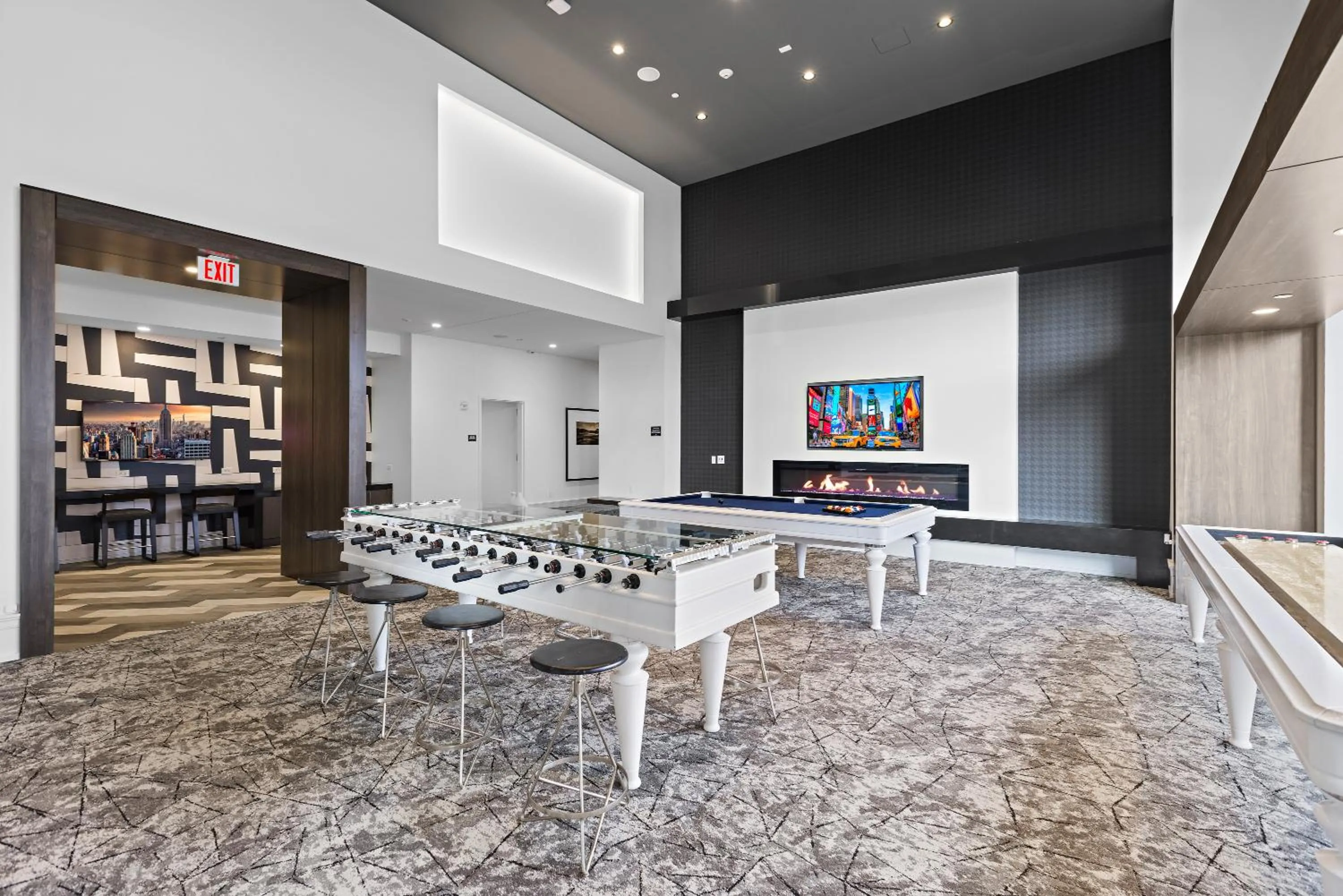 Billiard in Global Luxury Suites Downtown White Plains