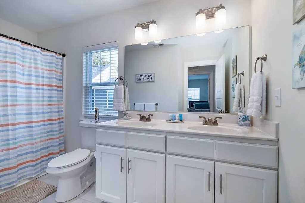 Luxurious Alberta Beach House w/ Historical Detail