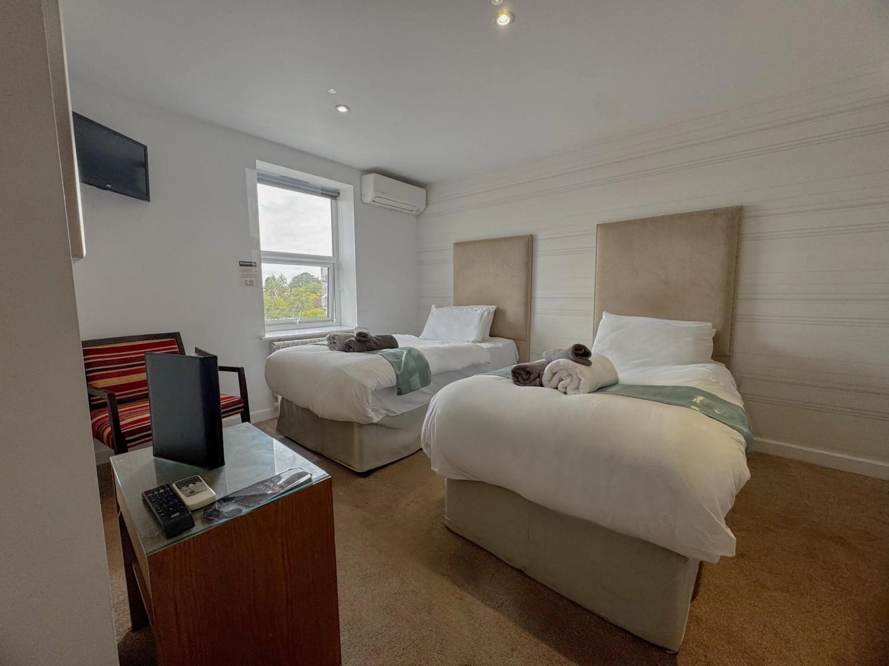 Bed in McCafferty's Guesthouse Ilford