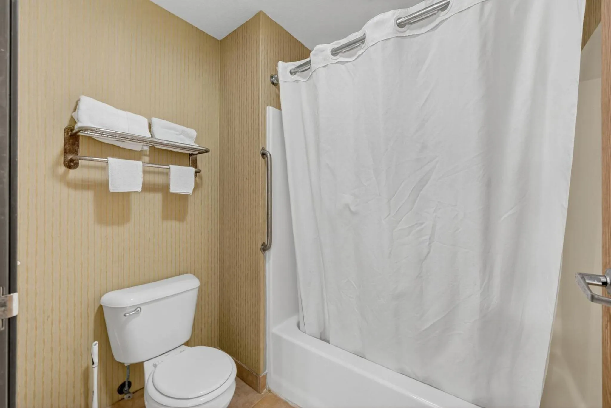 Colfax Inn By Marifah