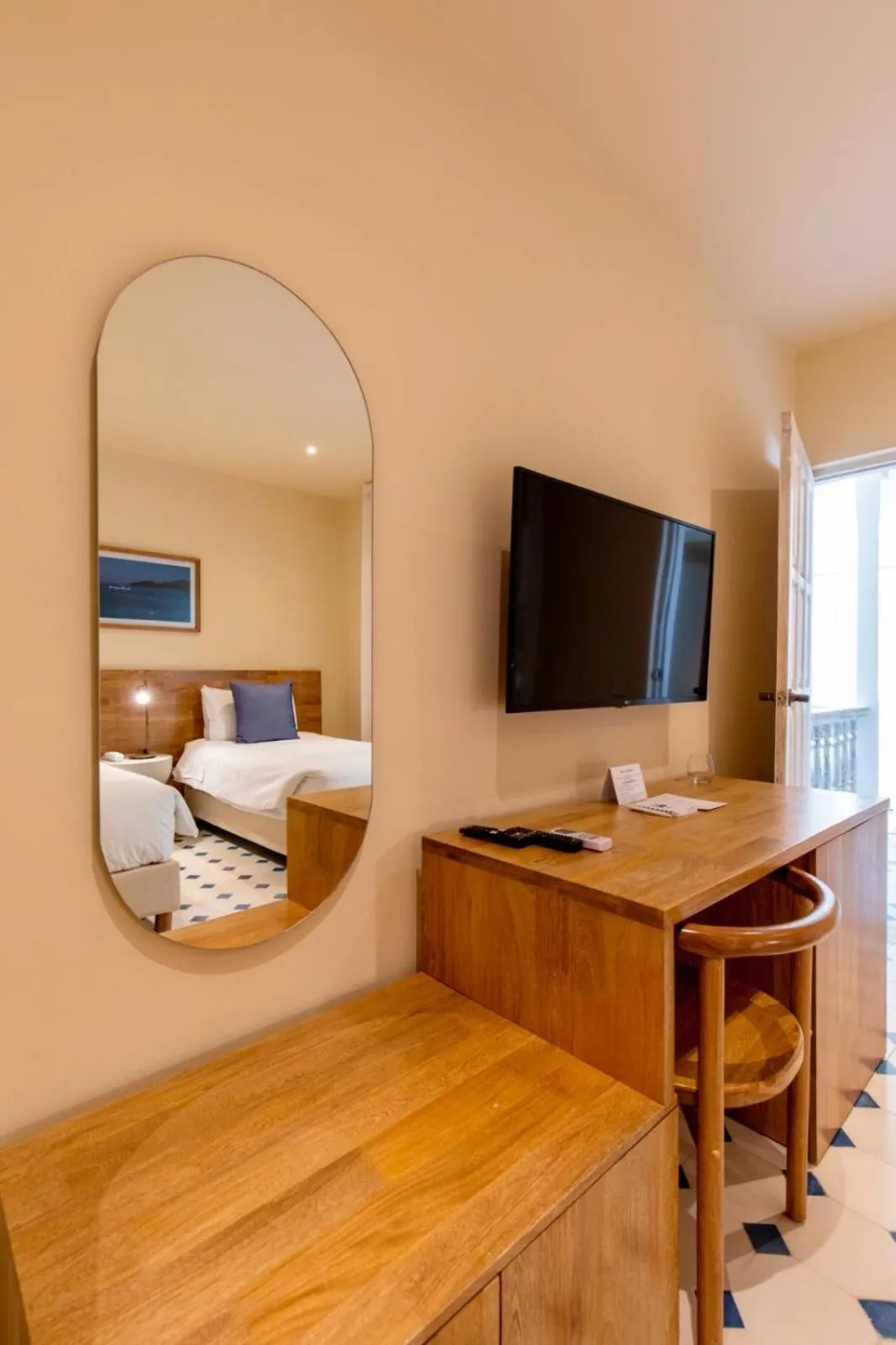 TV and multimedia, Bed in B Haus Hotel Boutique