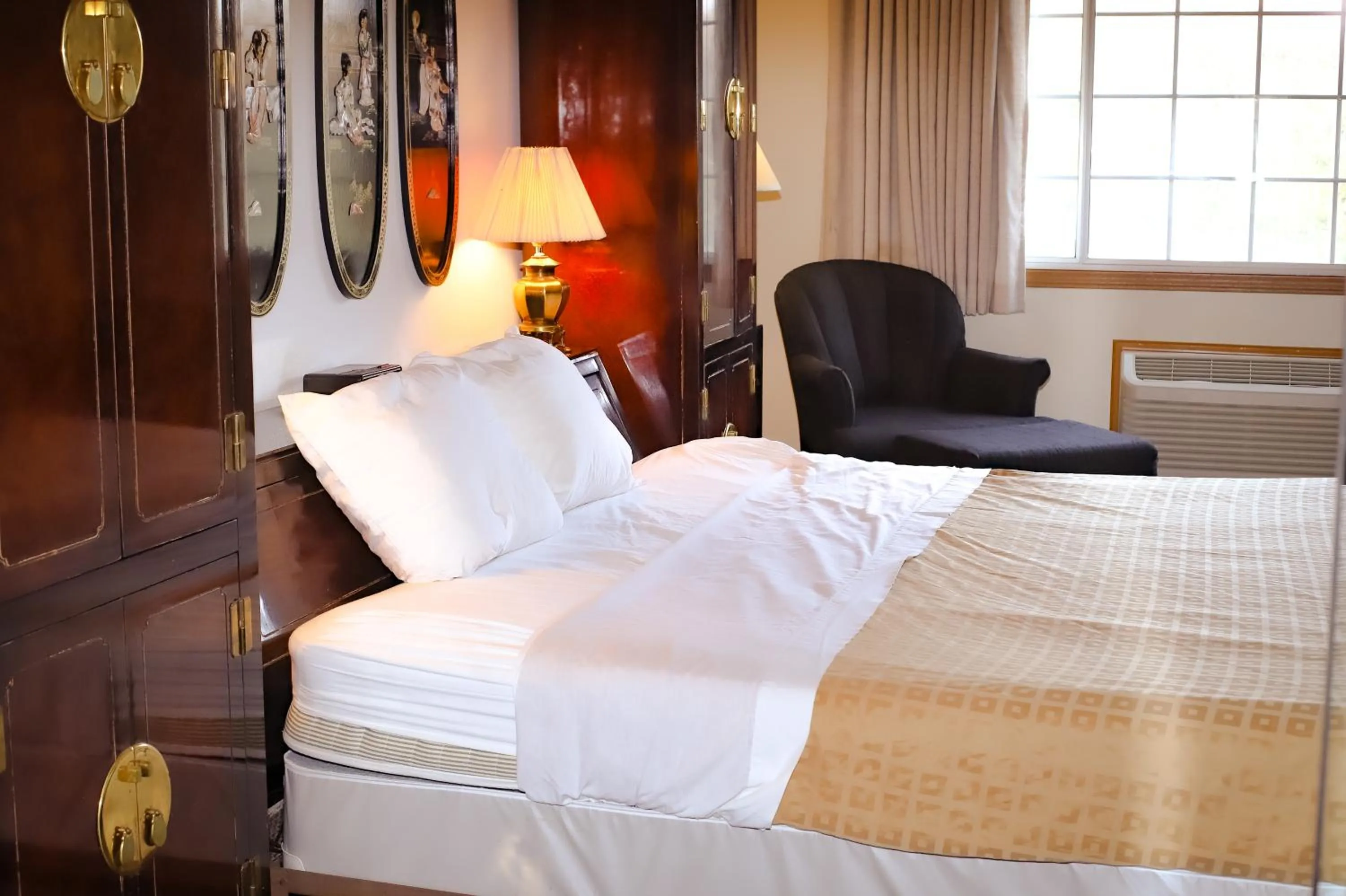 Bed in Cozy House Inn by Marifah