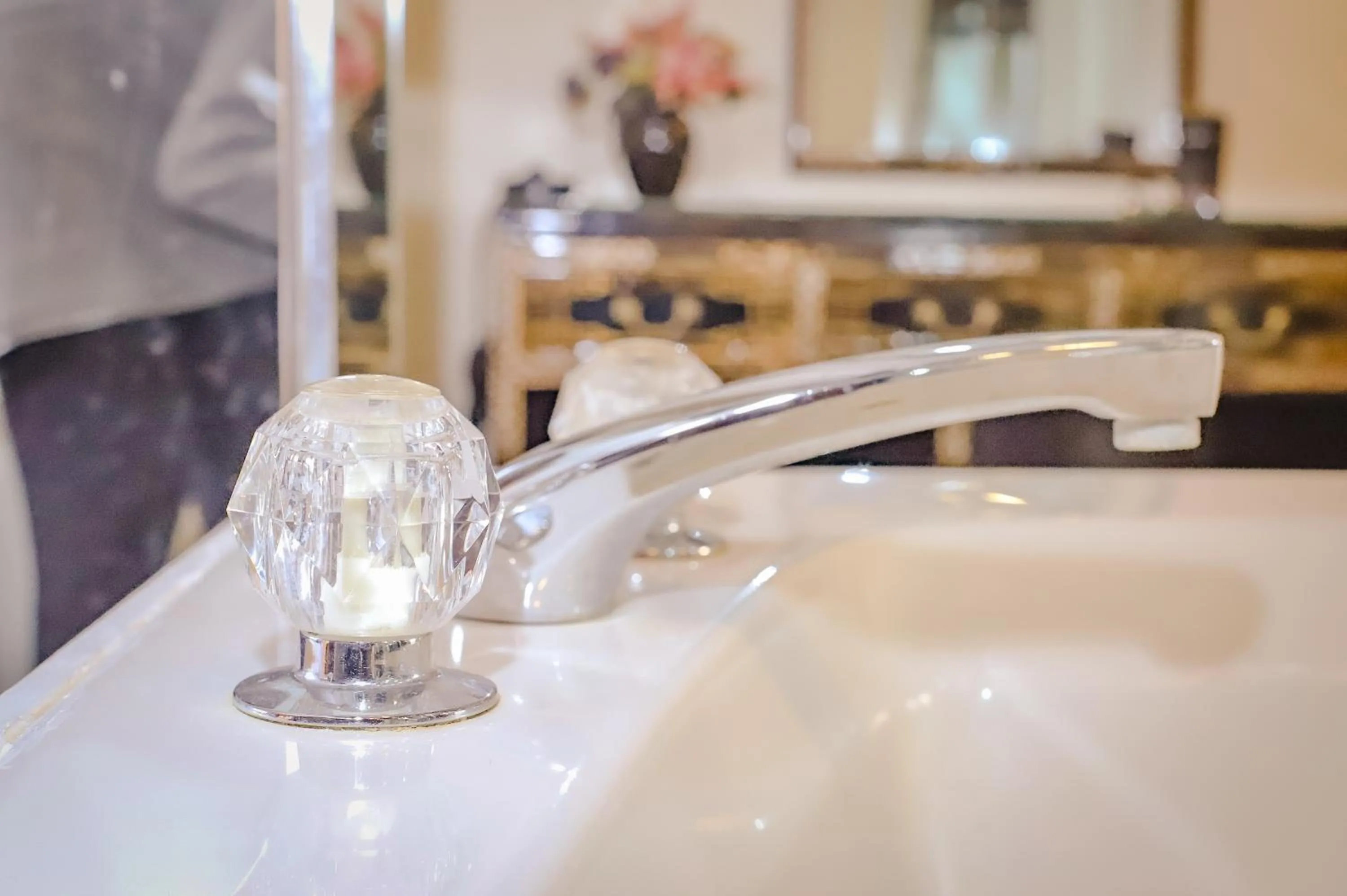 Bathroom in Cozy House Inn by Marifah