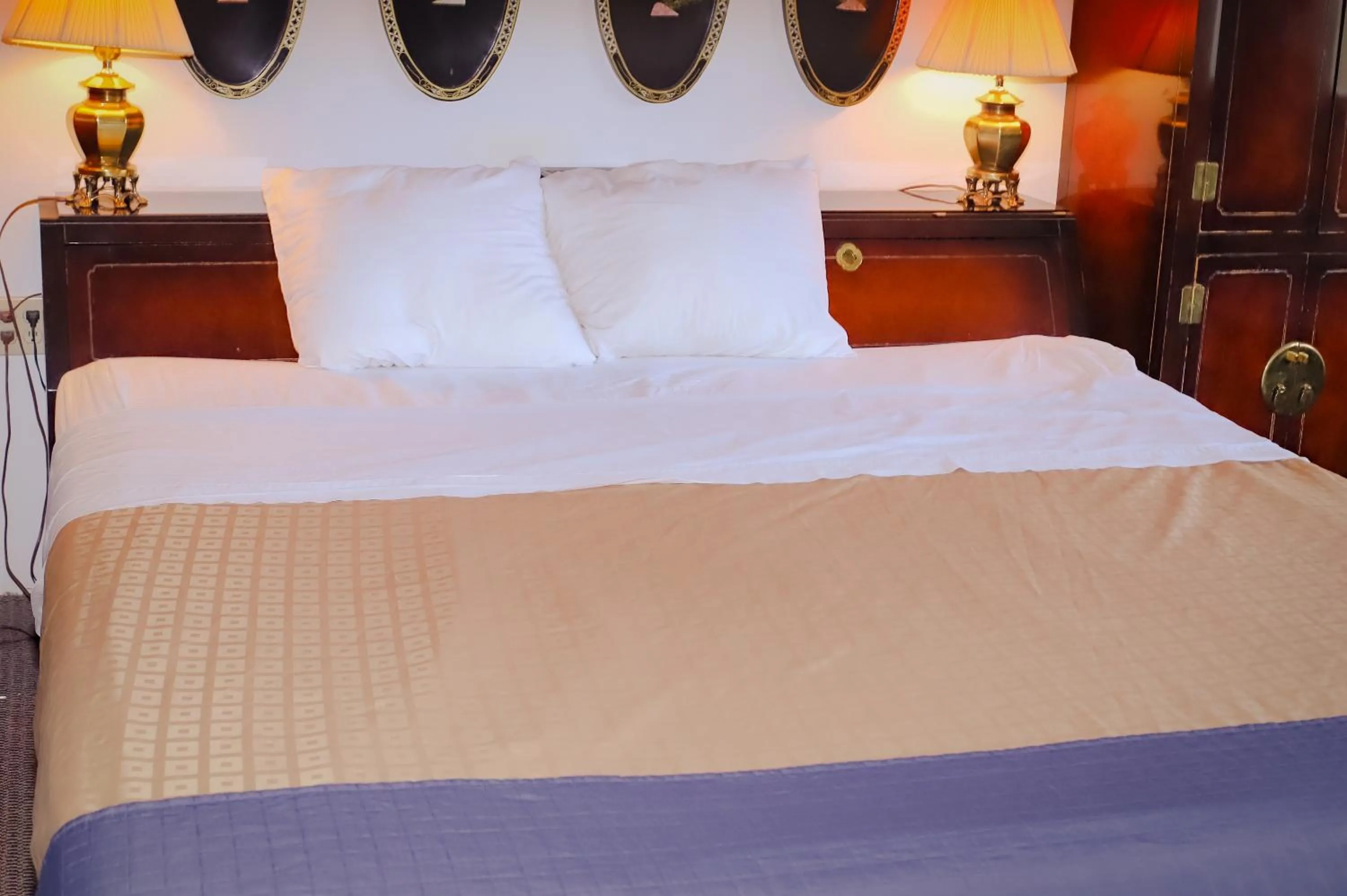 Bed in Cozy House Inn by Marifah