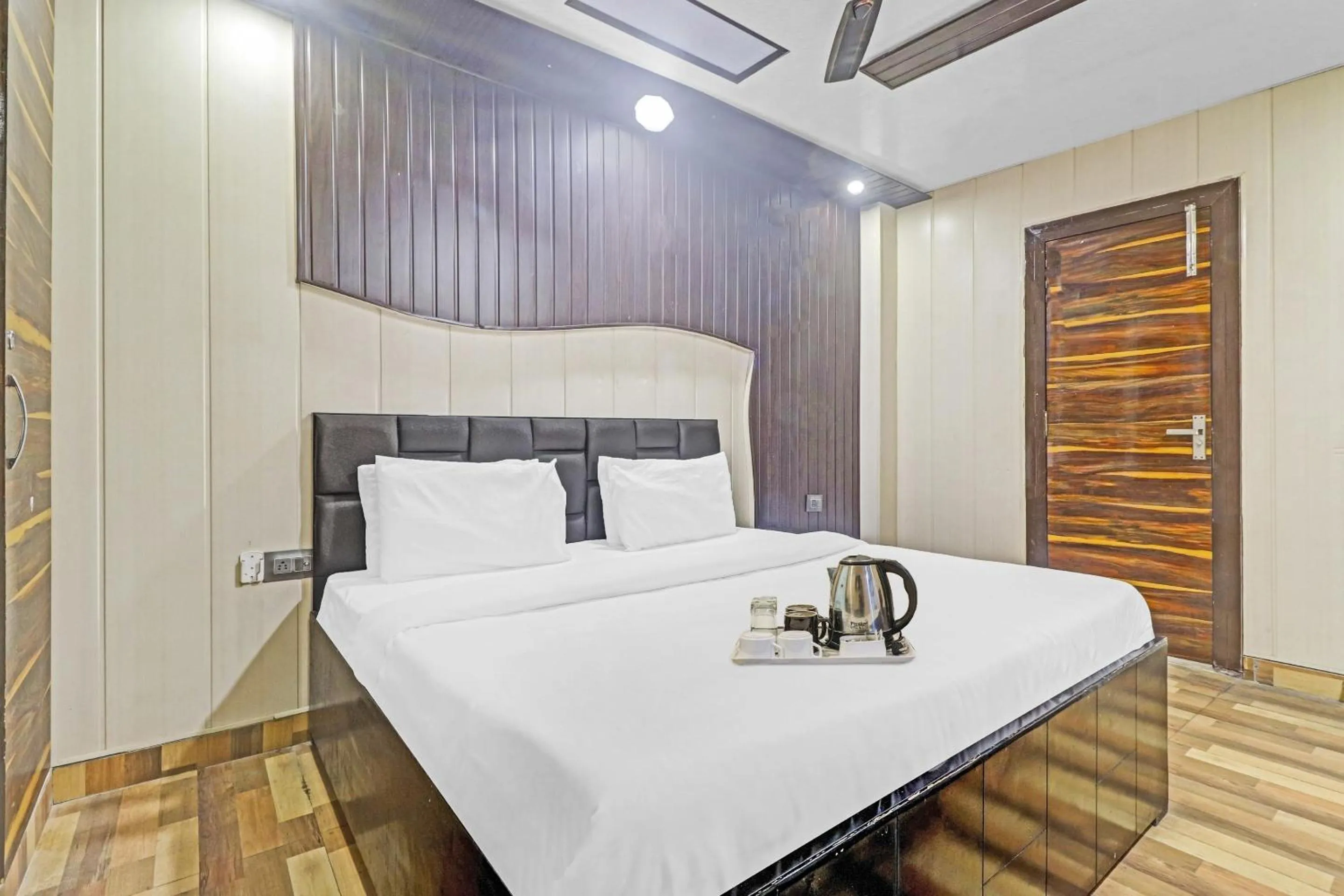 Bedroom, Bed in Hotel O Bhavya Residency