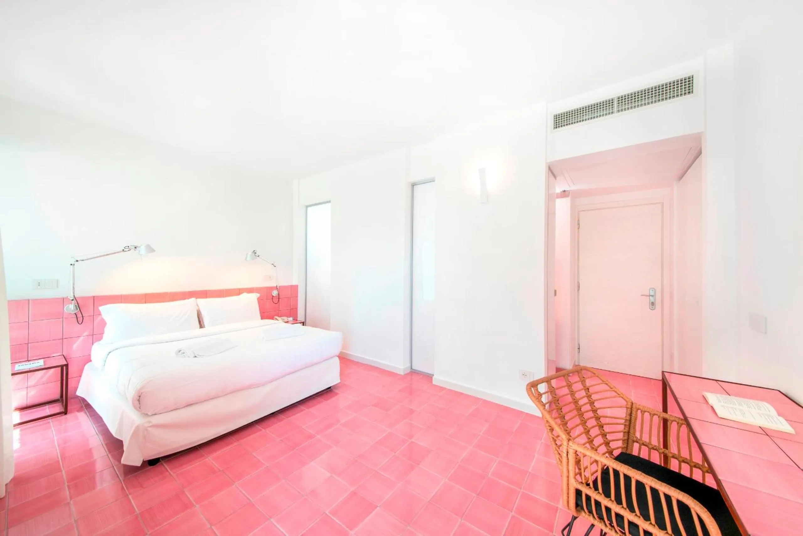 Bed in Hotel Villa Durrueli Resort & Spa