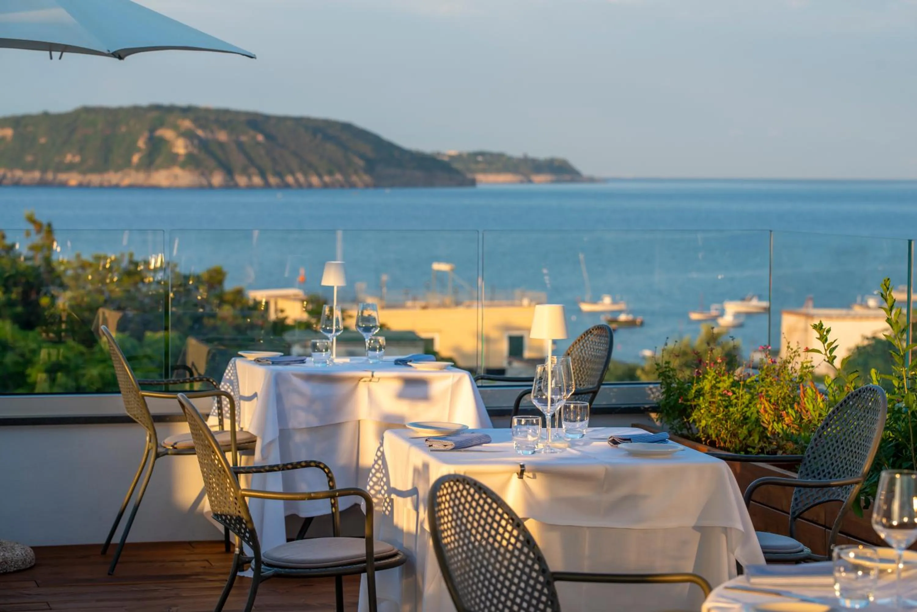 Restaurant/places to eat in Hotel Villa Durrueli Resort & Spa