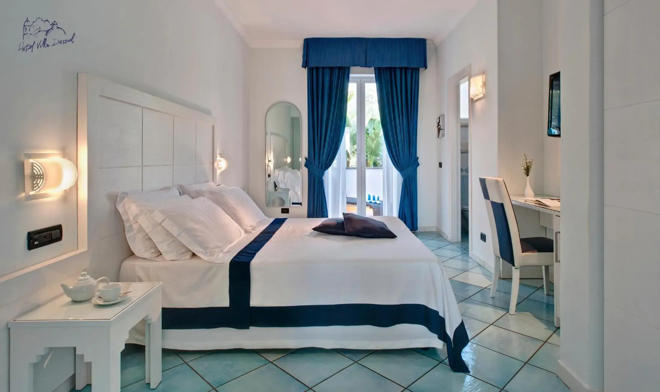 Superior Double Room in Hotel Villa Durrueli Resort & Spa Superior Double Room in Hotel Villa Durrueli Resort & Spa