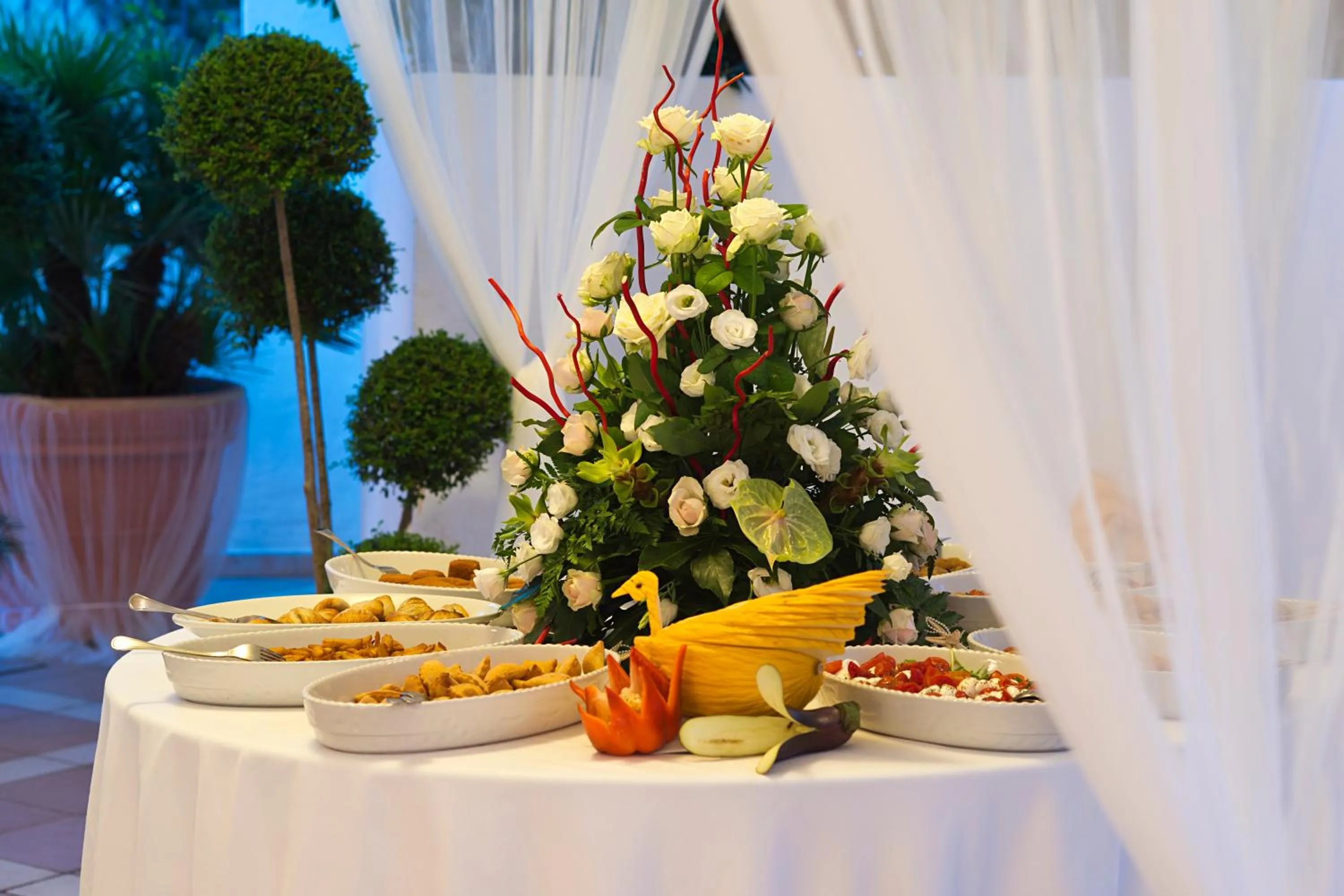 Restaurant/places to eat in Hotel Villa Durrueli Resort & Spa