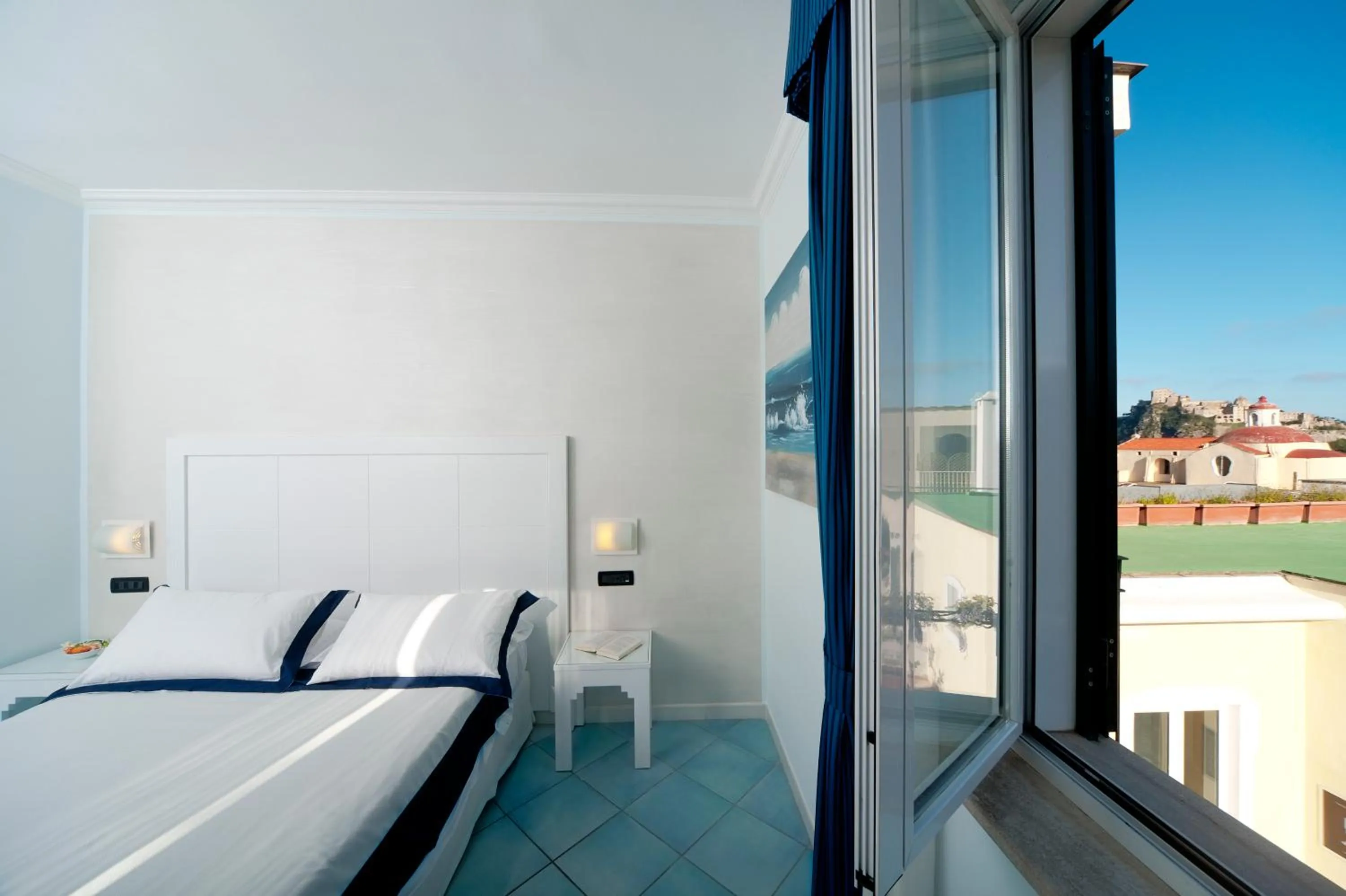 Superior Double Room with Sea View in Hotel Villa Durrueli Resort & Spa