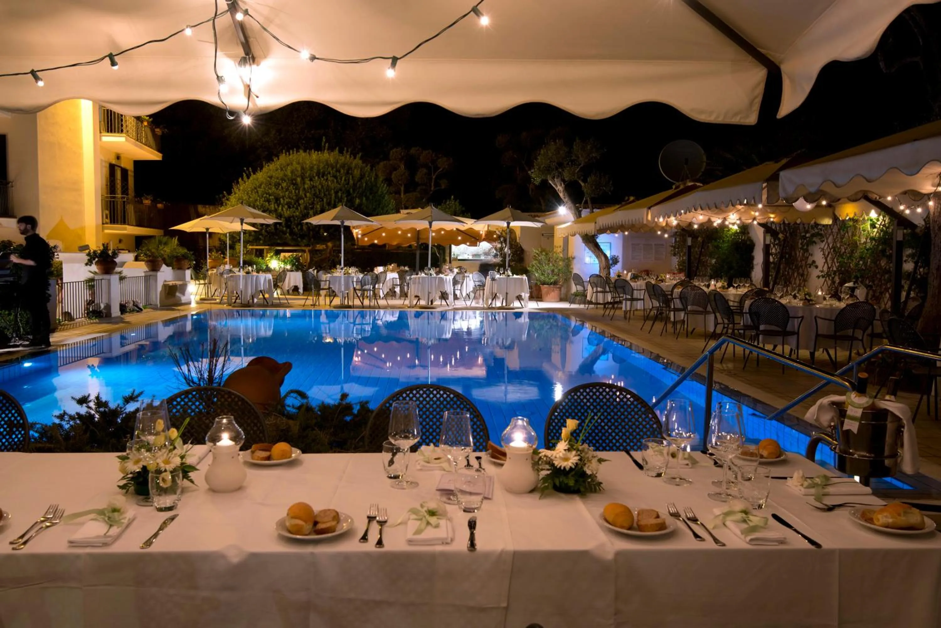 Restaurant/places to eat in Hotel Villa Durrueli Resort & Spa