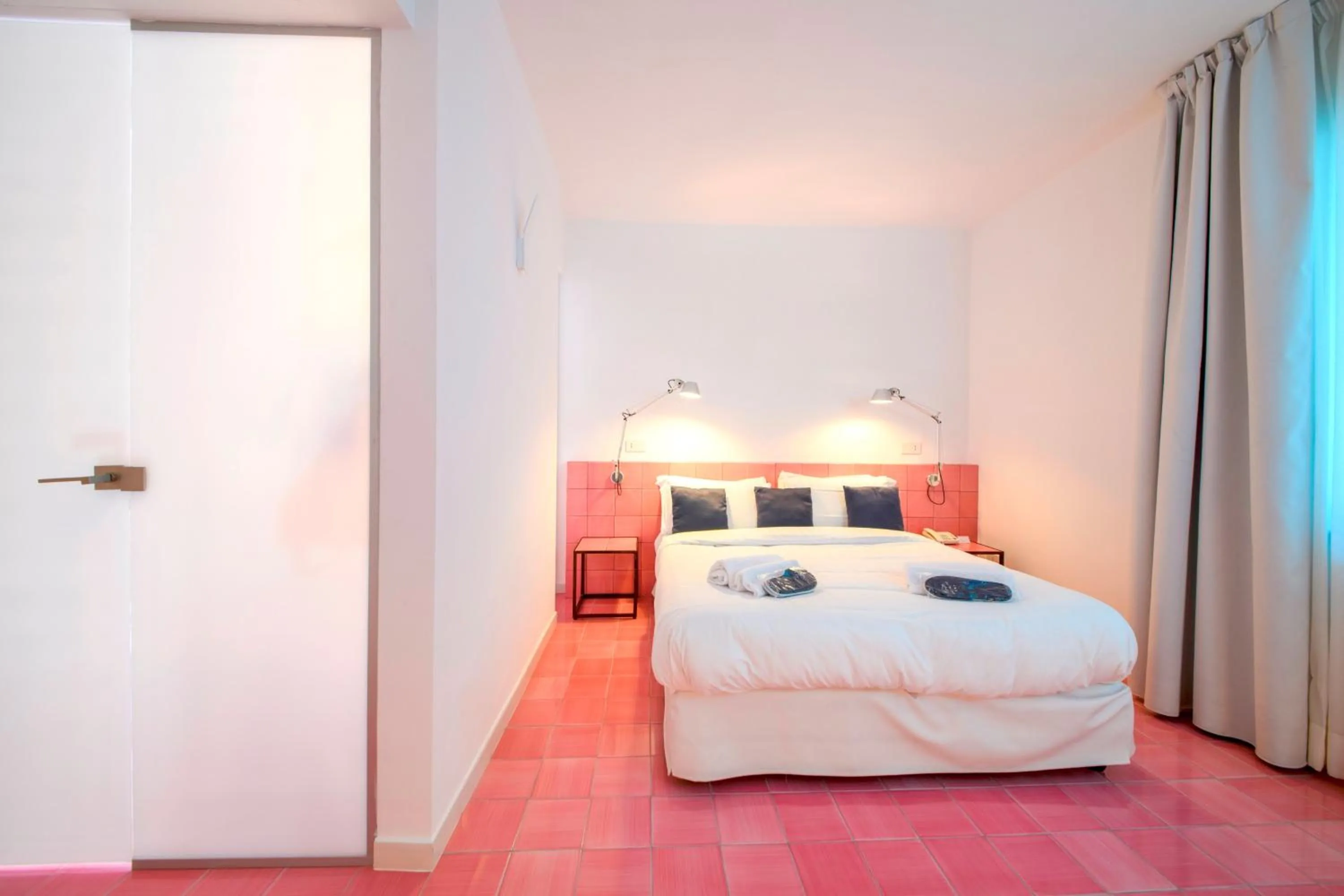 Bed in Hotel Villa Durrueli Resort & Spa