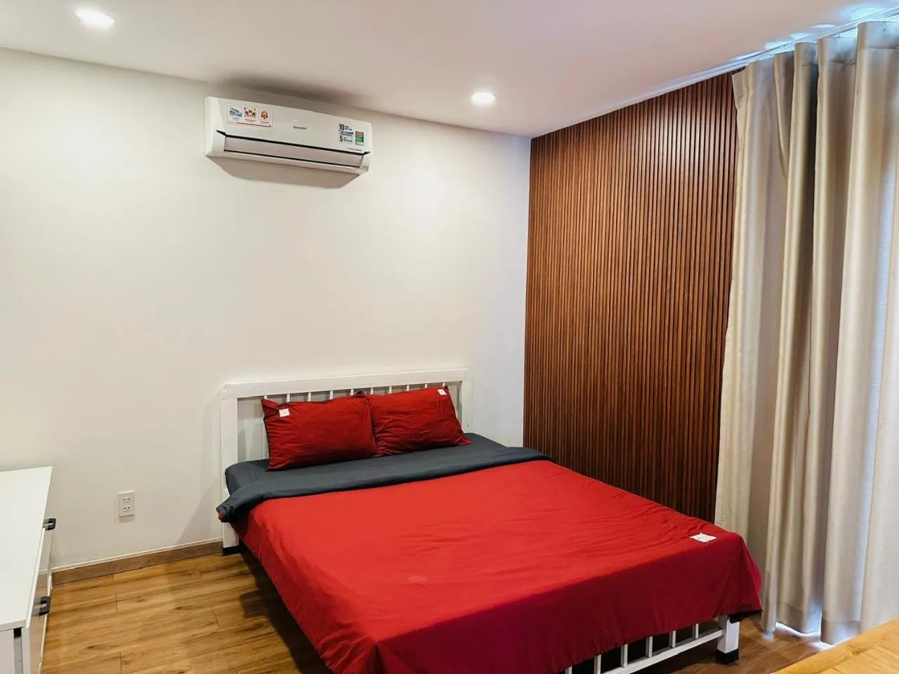 Bed in B786 Airport Apartment