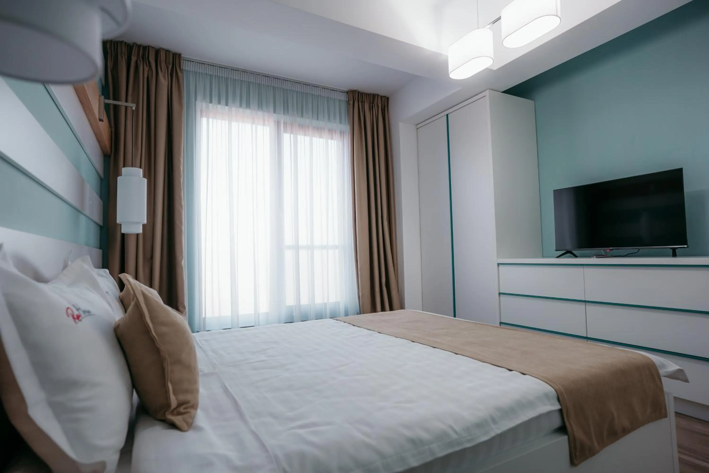 Bed in ResHome Apartments&Rooms