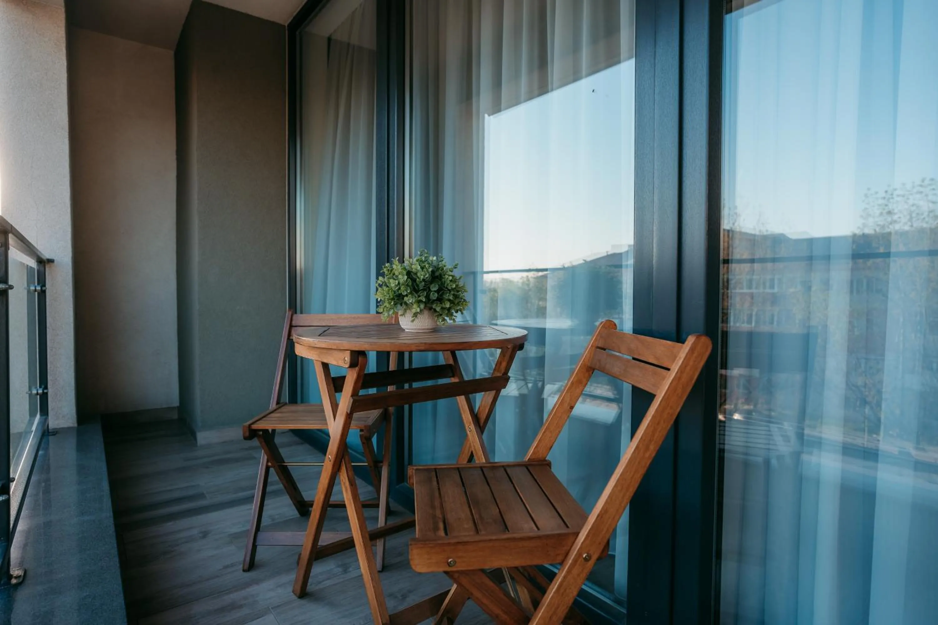 Day in ResHome Apartments&Rooms