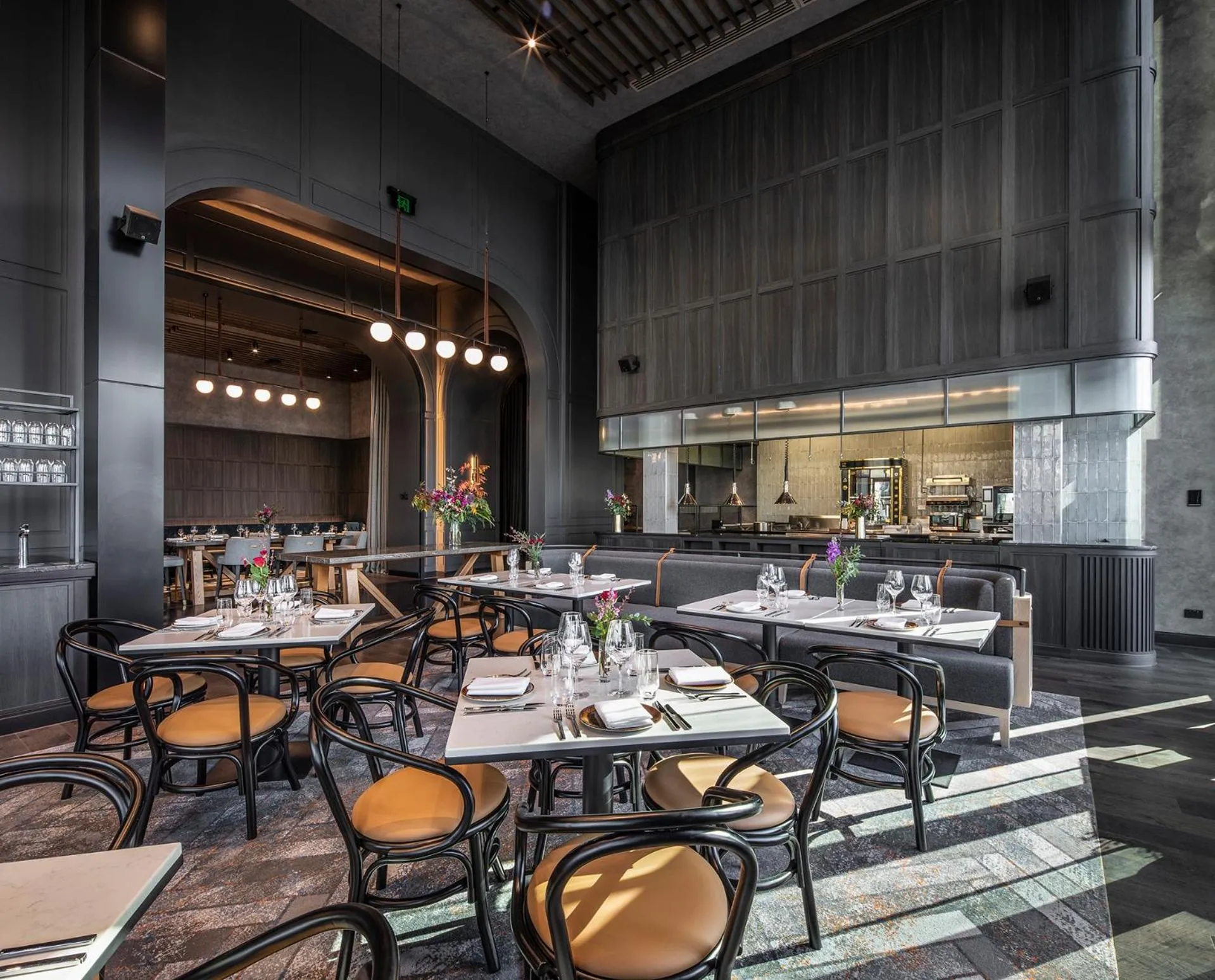 Restaurant/places to eat in voco Melbourne Central