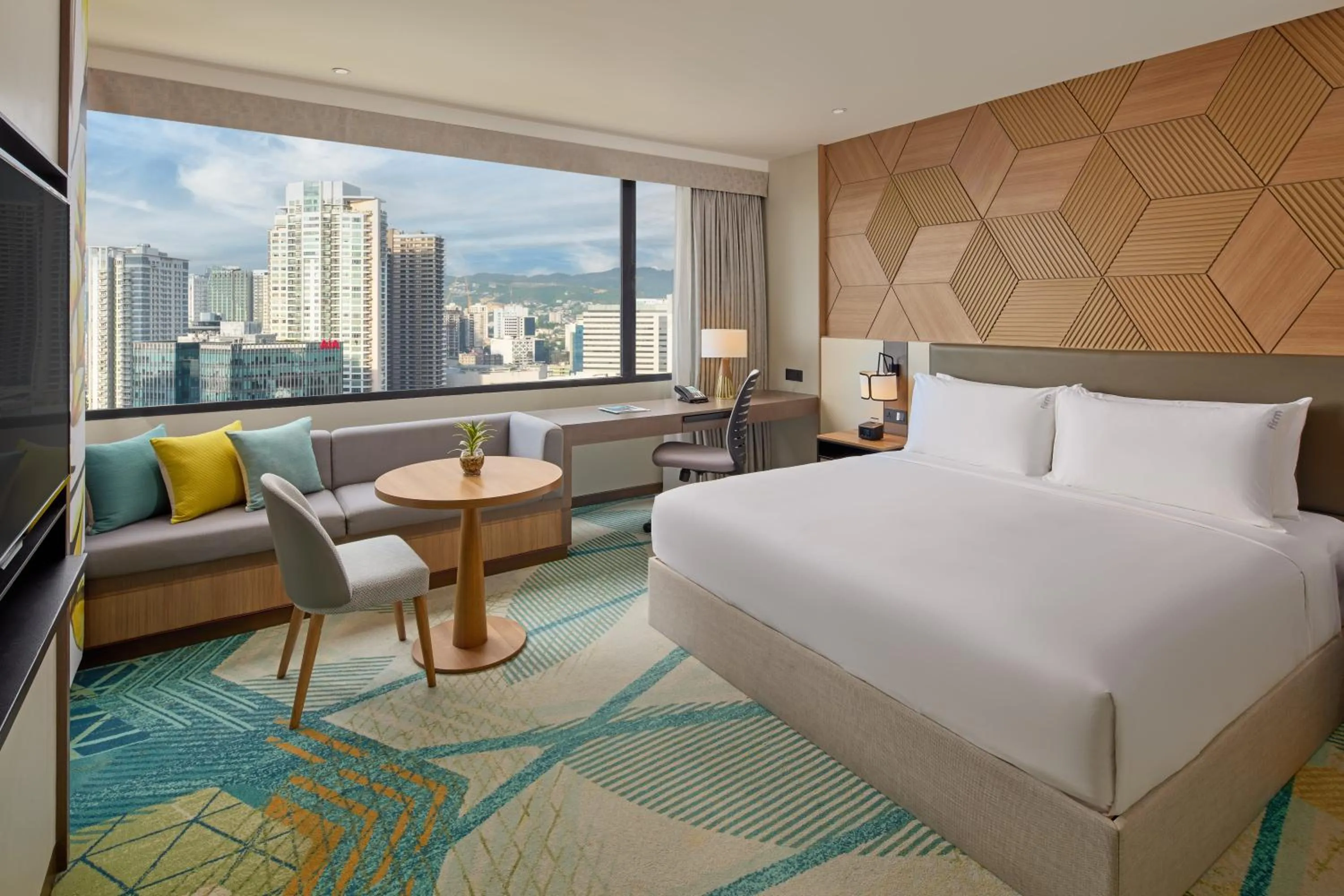 Bed in Holiday Inn Cebu City by IHG