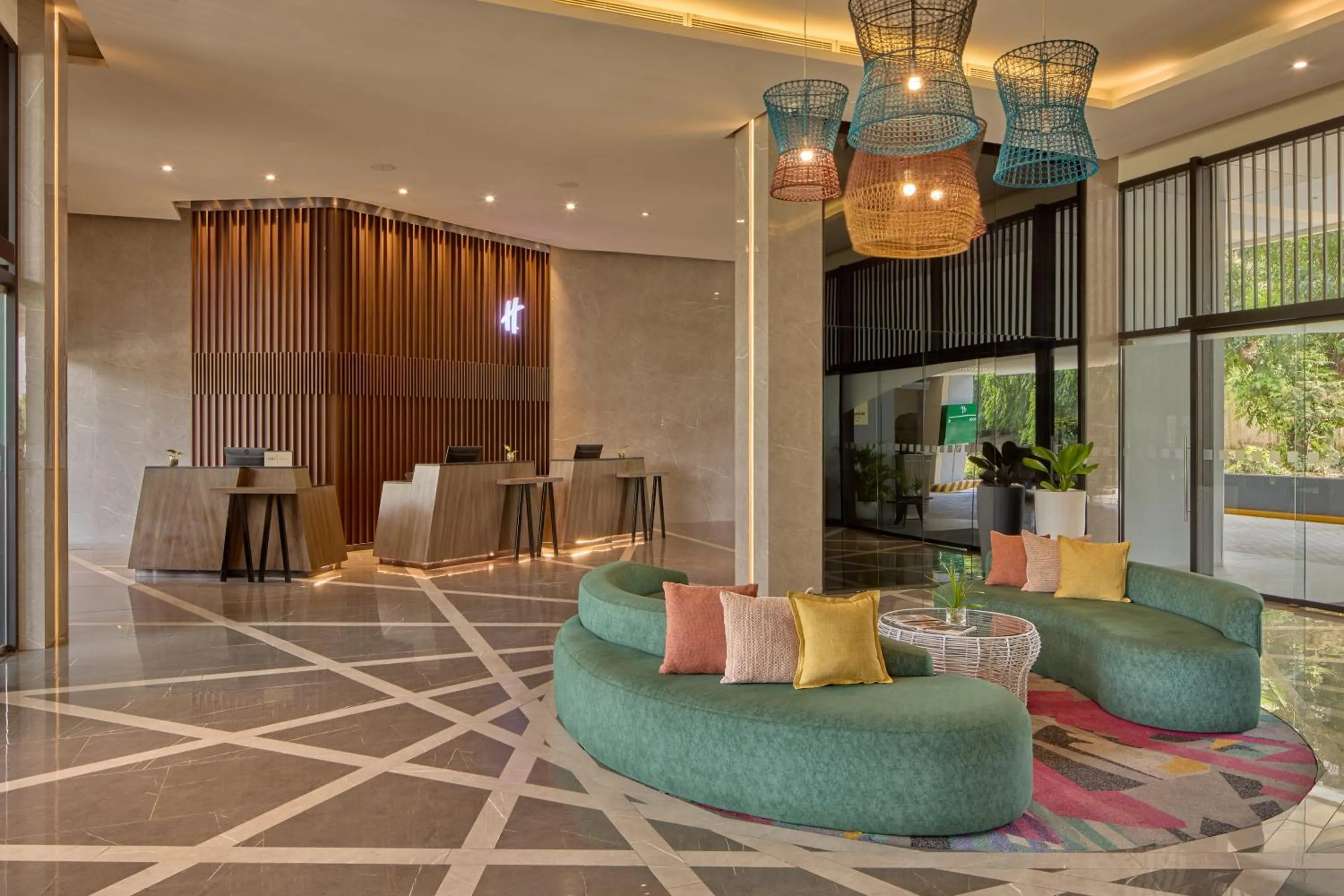 Lobby or reception in Holiday Inn Cebu City by IHG