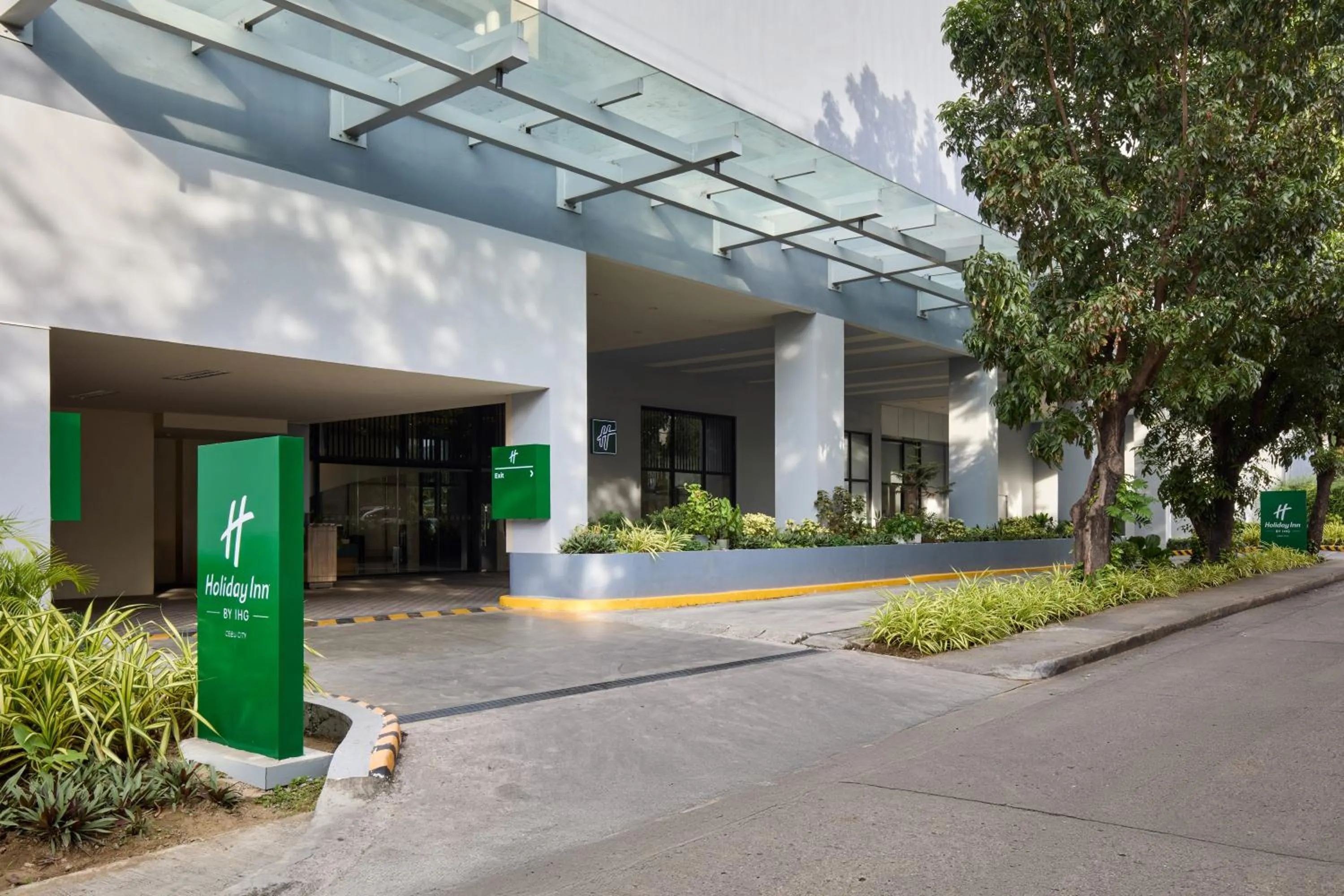Facade/entrance in Holiday Inn Cebu City by IHG