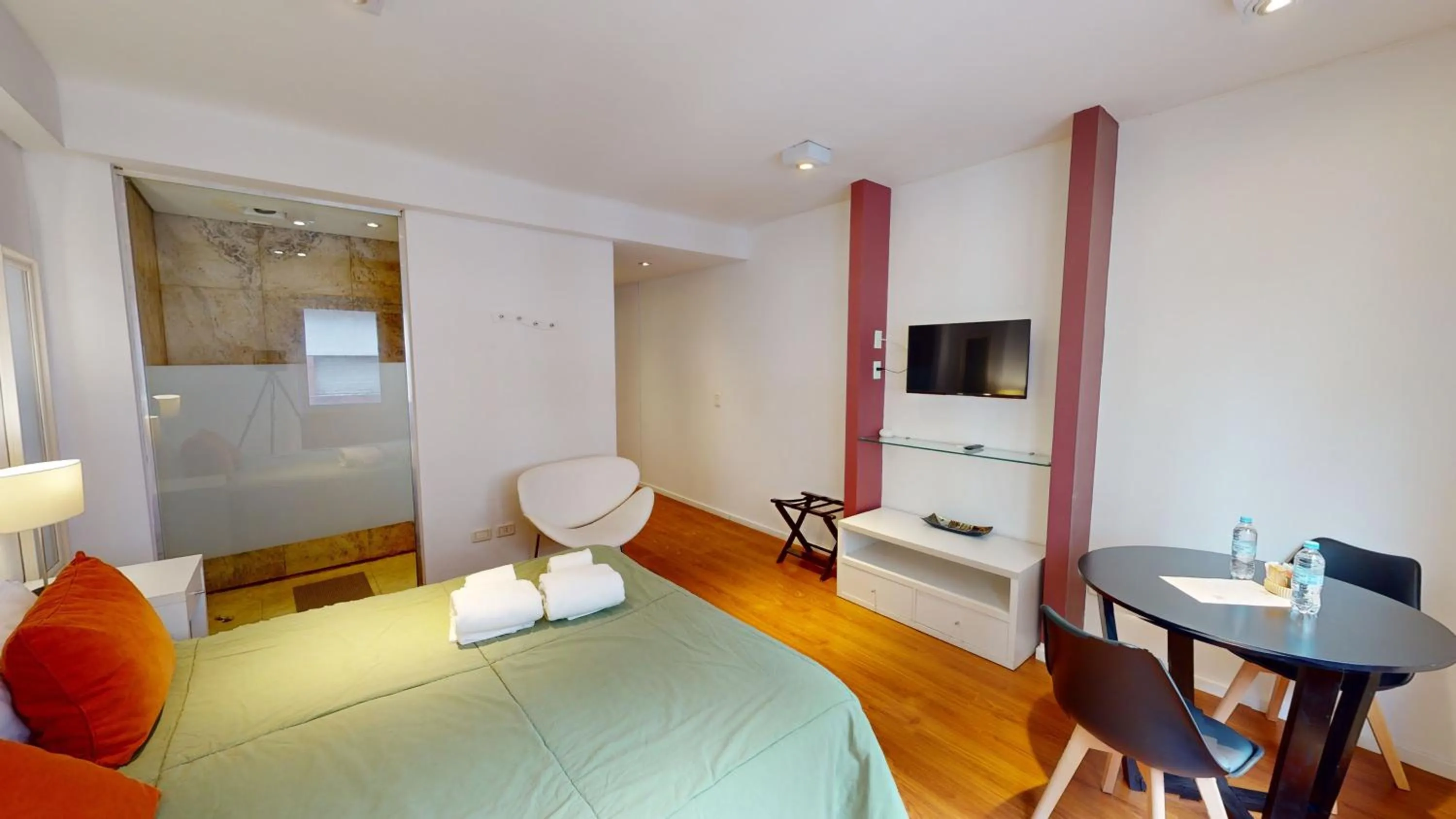 Photo of the whole room in BENS Downtown Apartments