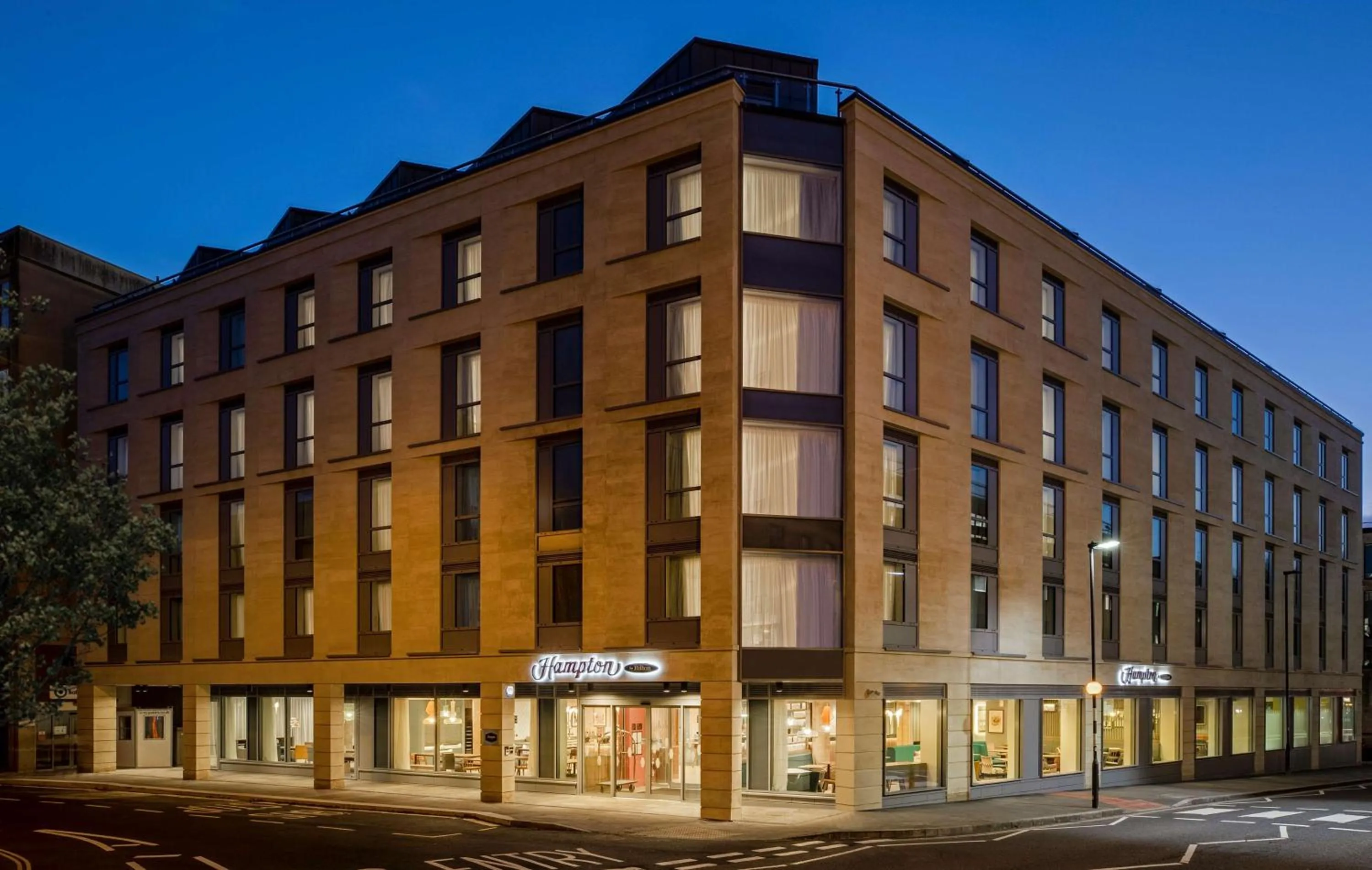 Property building in Hampton By Hilton Bath City