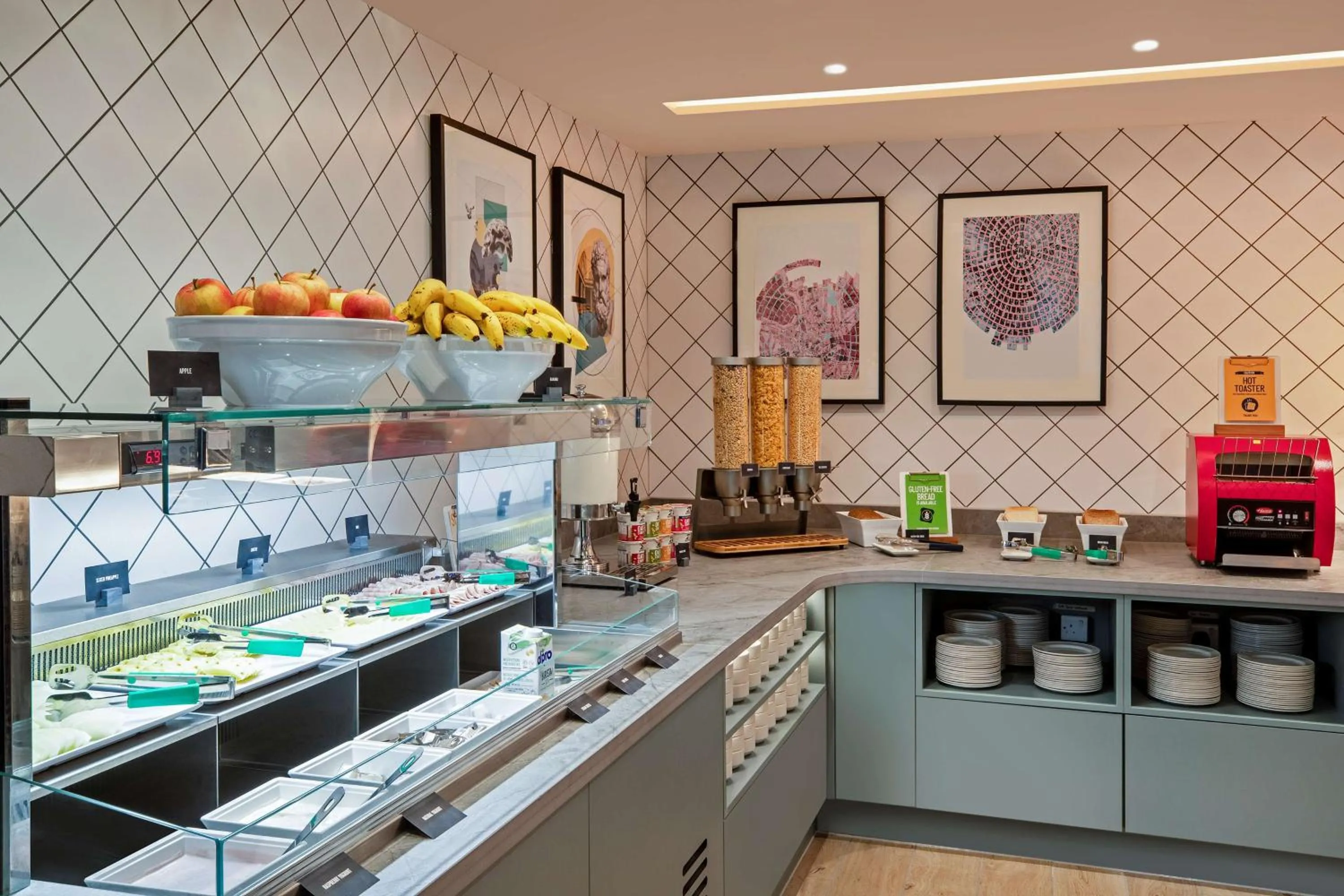 Breakfast in Hampton By Hilton Bath City