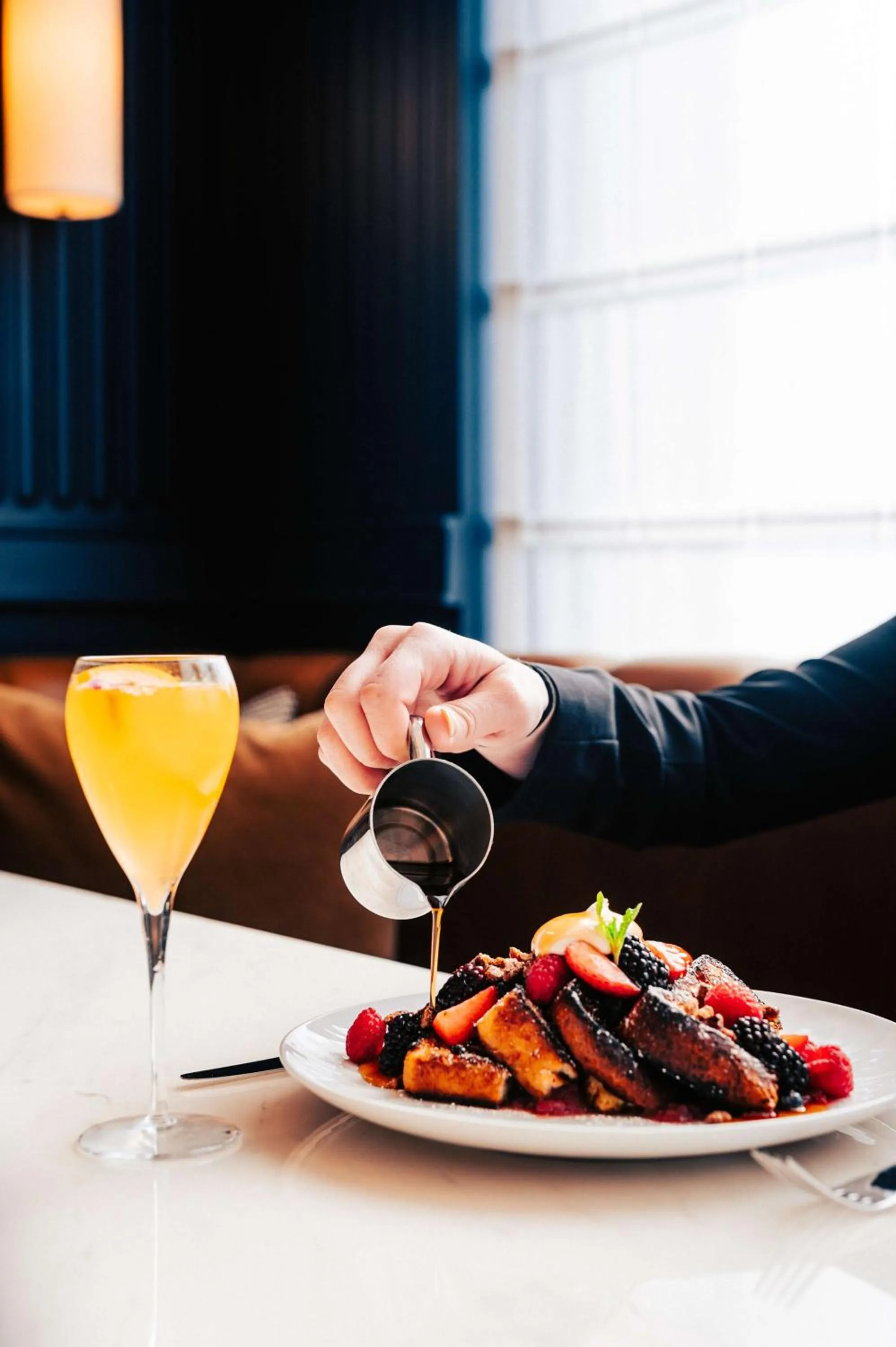 Dining area in Conrad Nashville