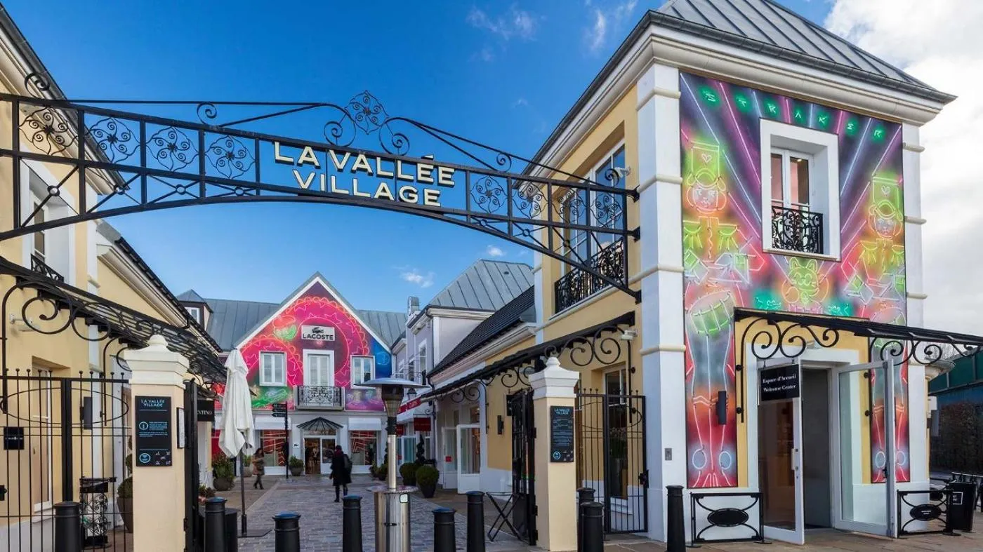 Nearby landmark in Sublime Appartemt 5 min Disneyland/Vallée Village/Val d'europe