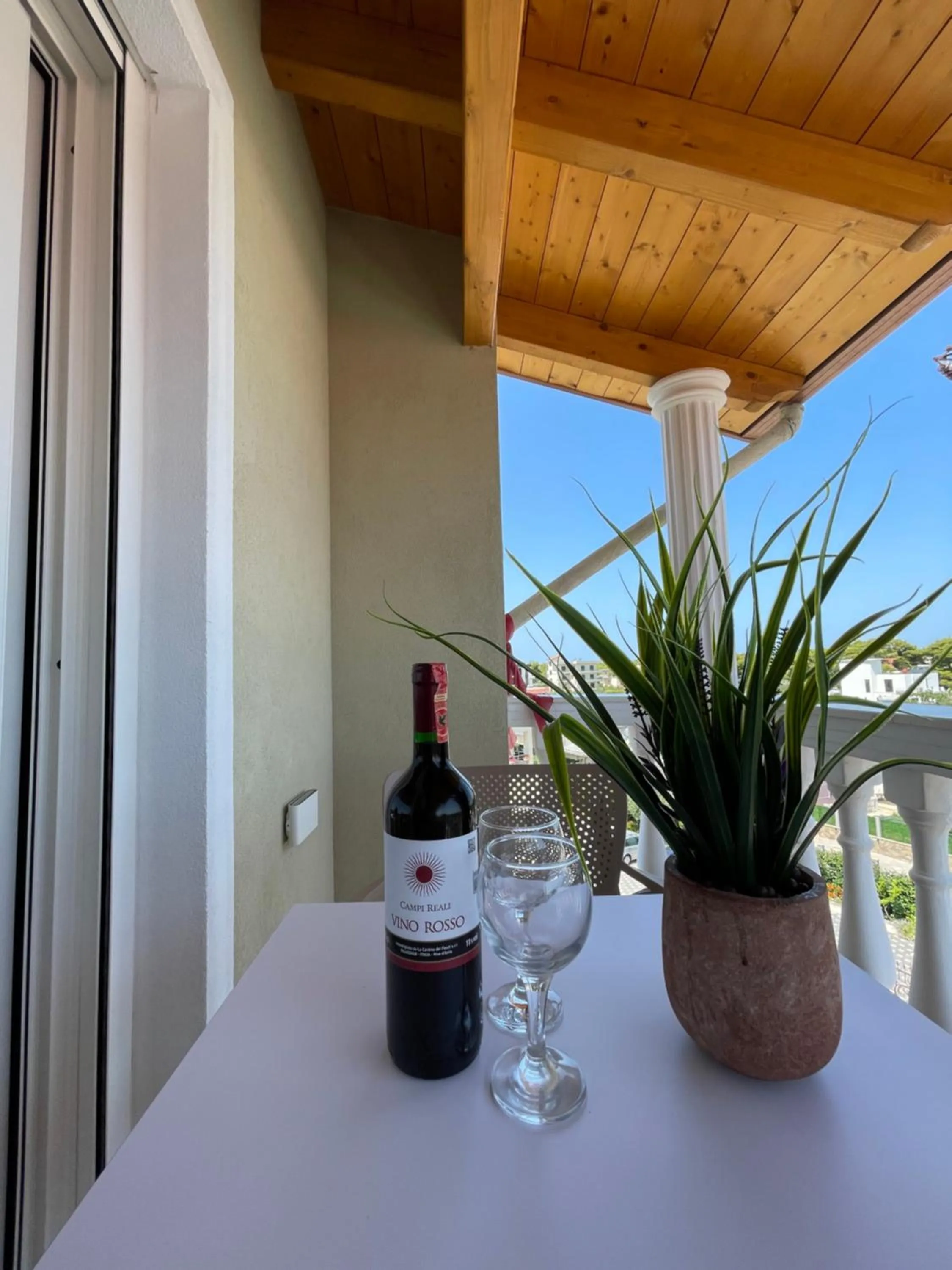 Day in Arial Penthouse Suites