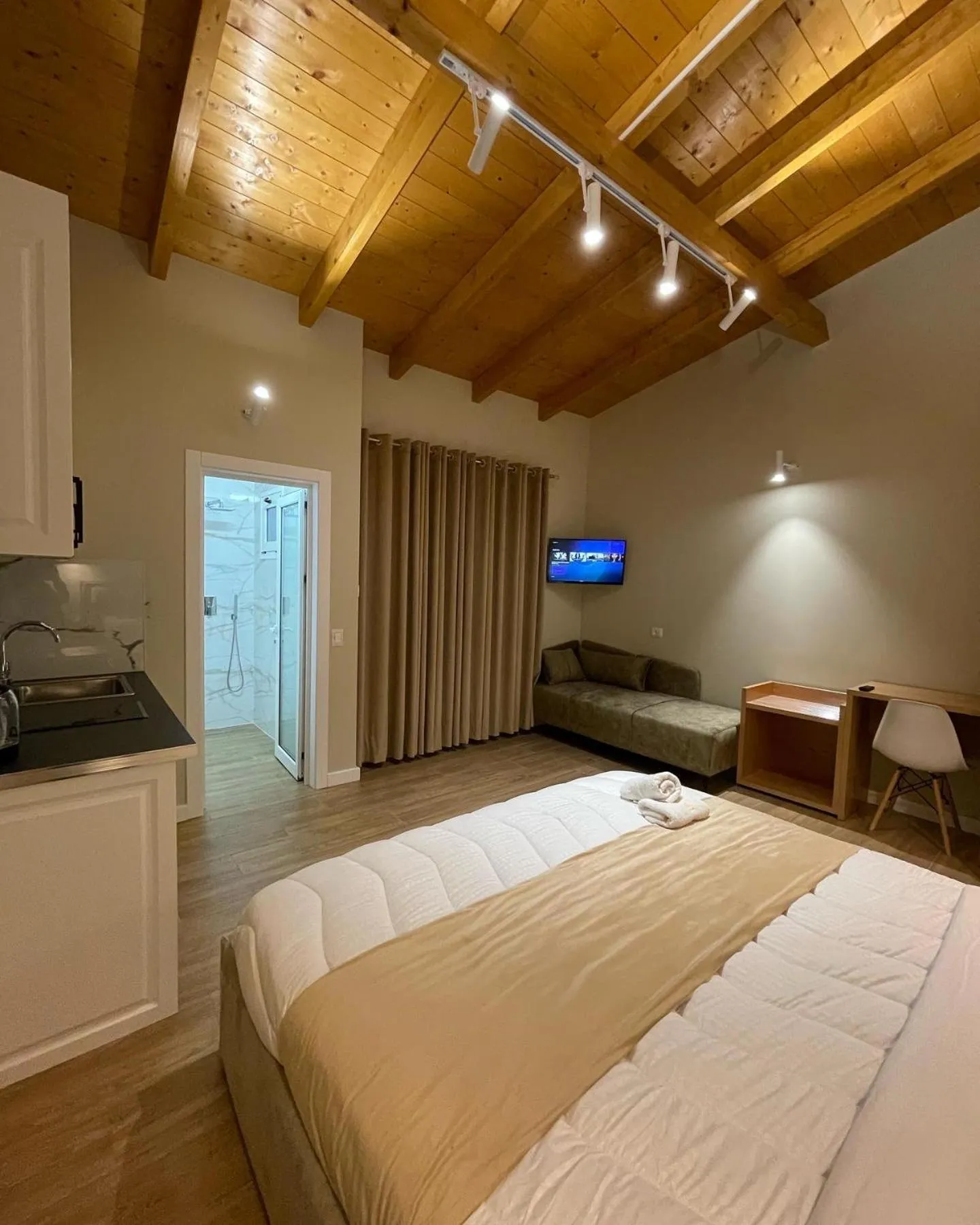 Bed in Arial Penthouse Suites