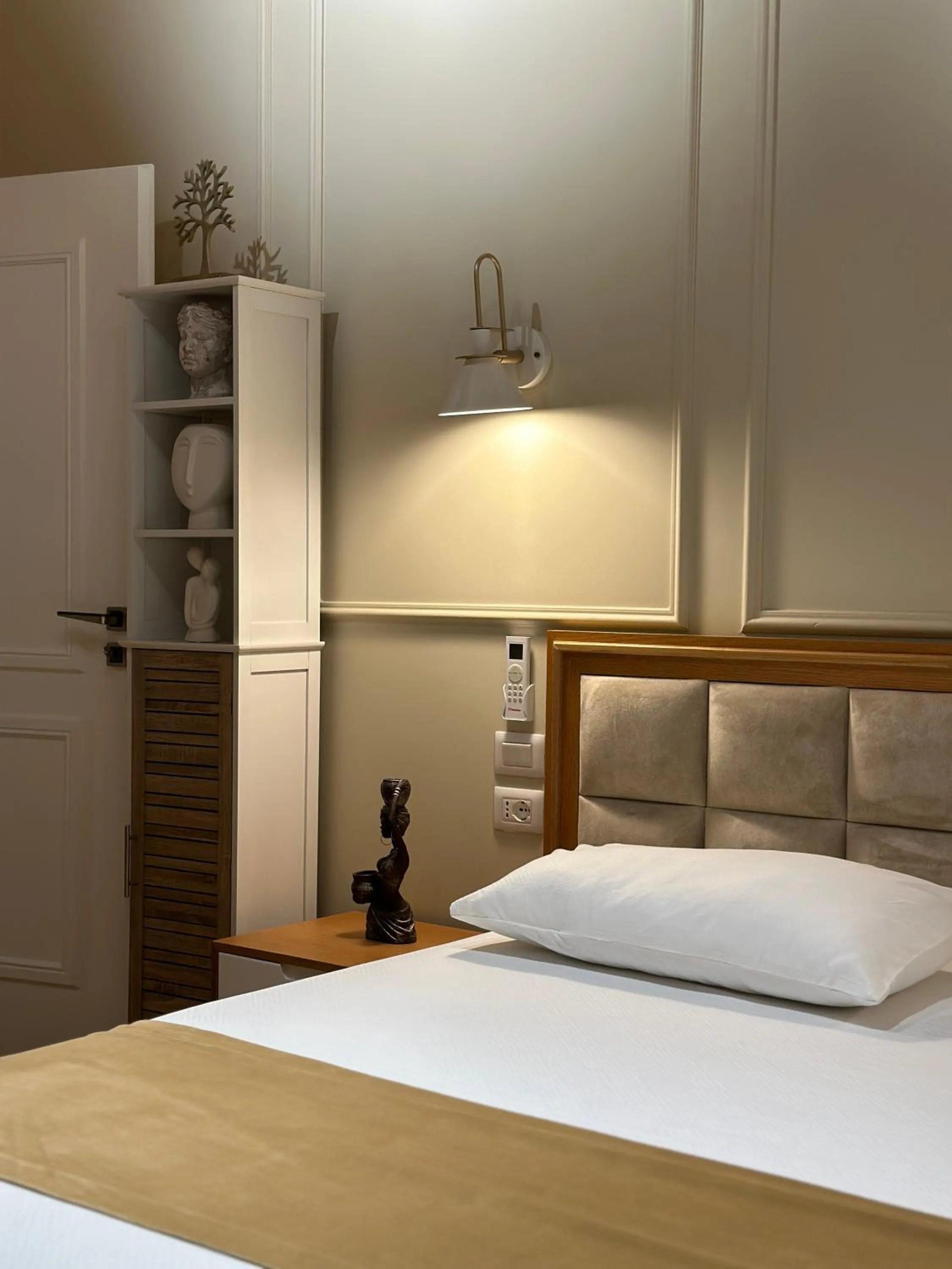 Bed in Arial Penthouse Suites