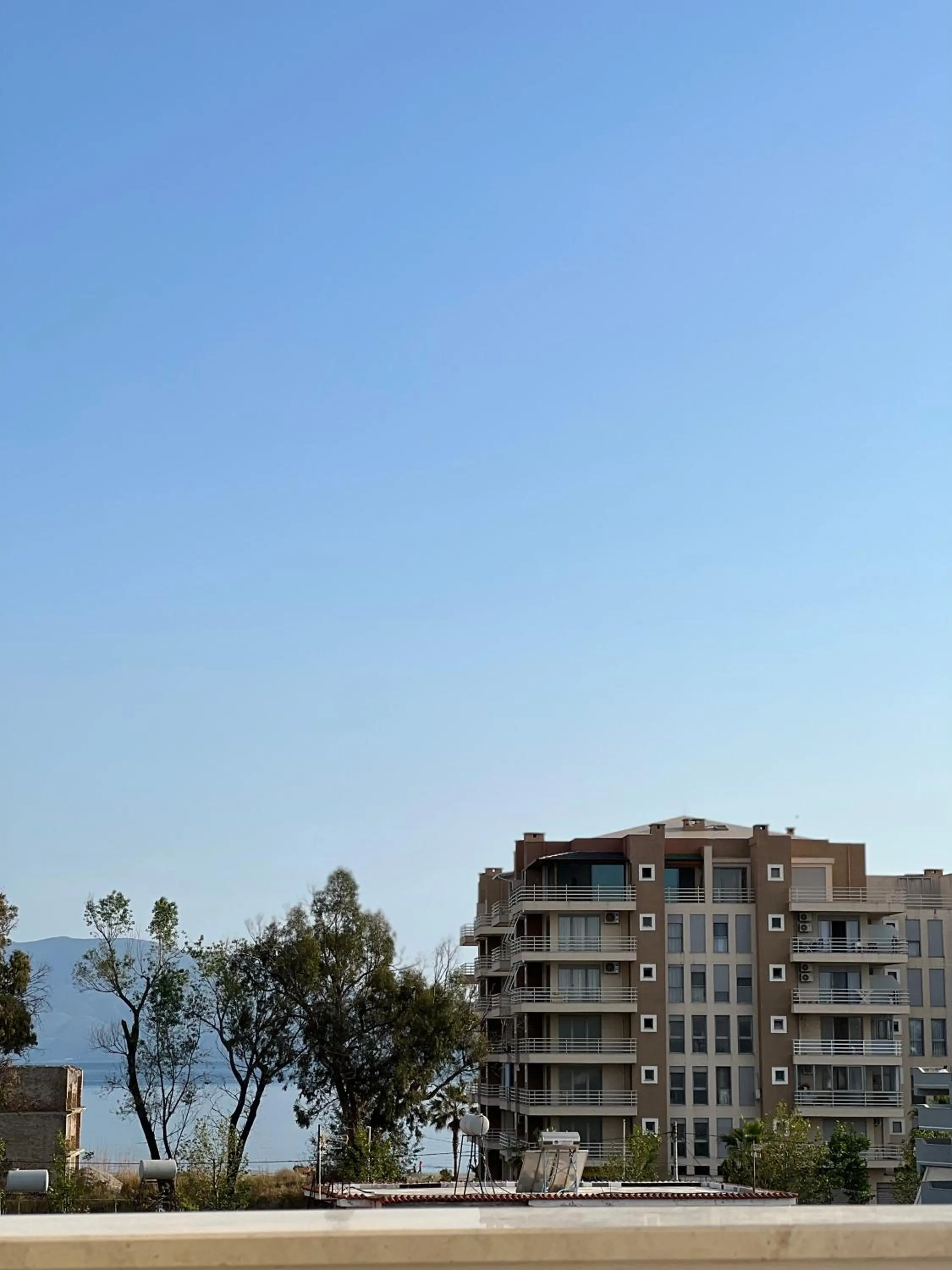 Property building in Arial Penthouse Suites