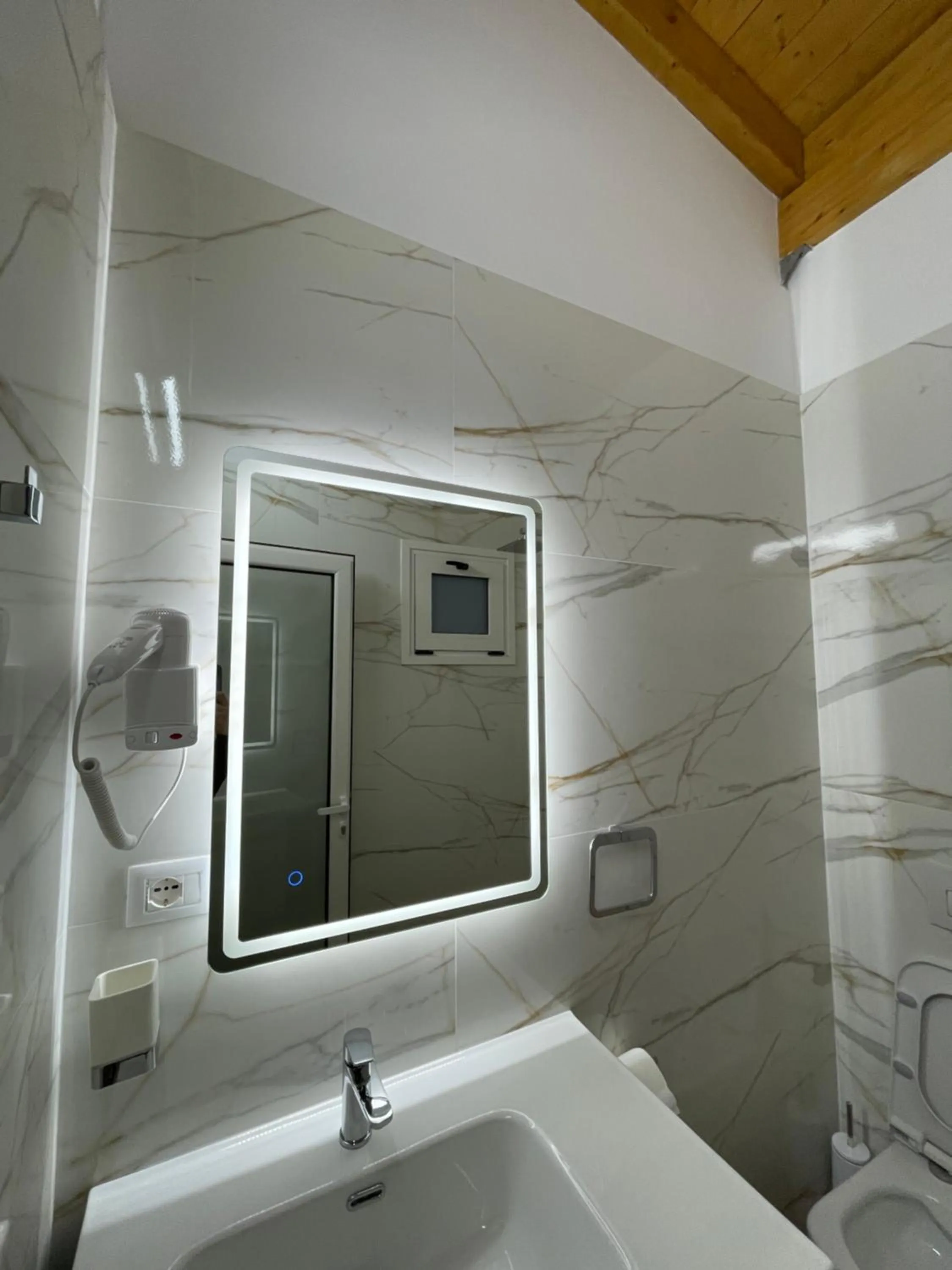 Bathroom in Arial Penthouse Suites