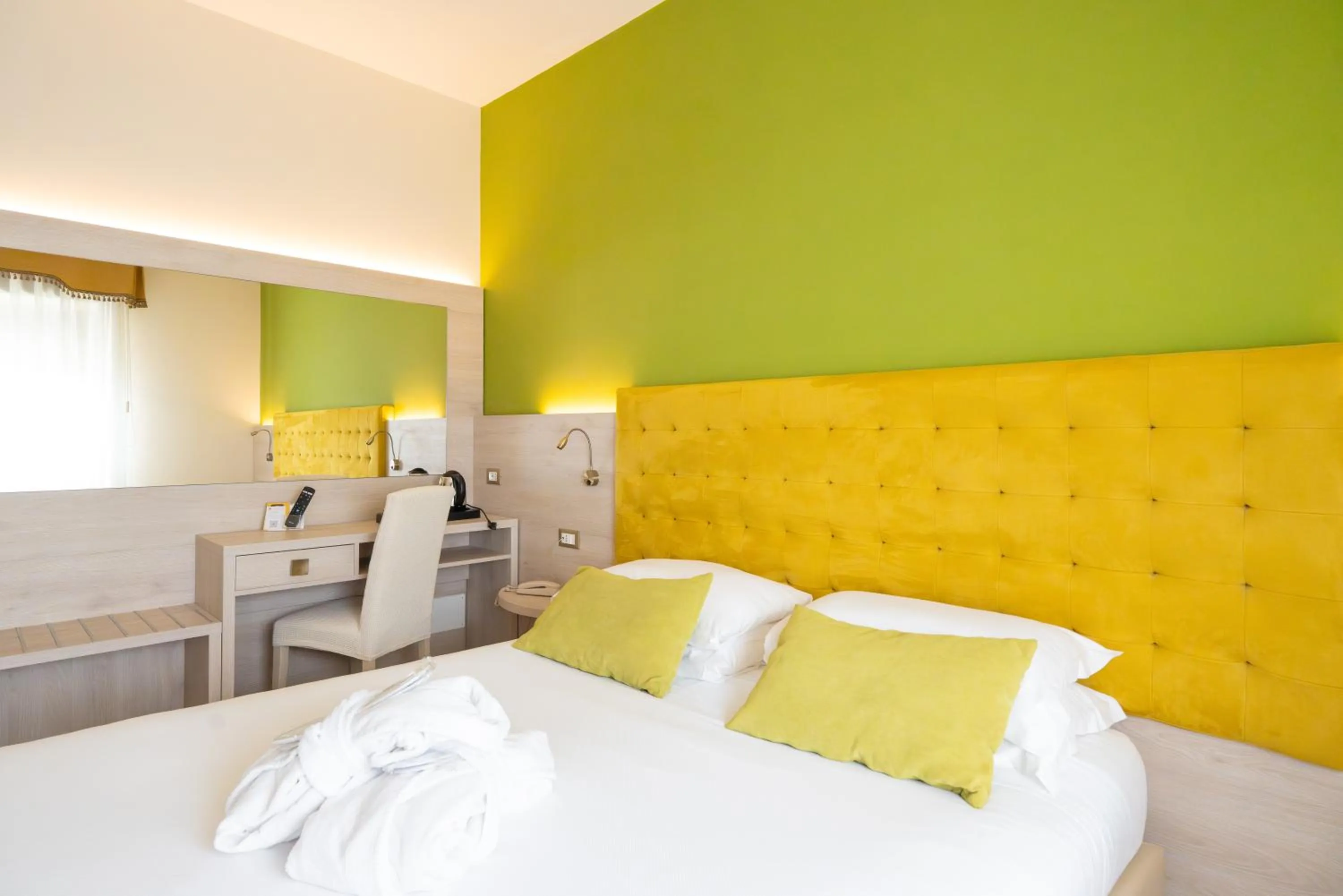 Bedroom, Bed in Hotel Castello Artemide Congressi