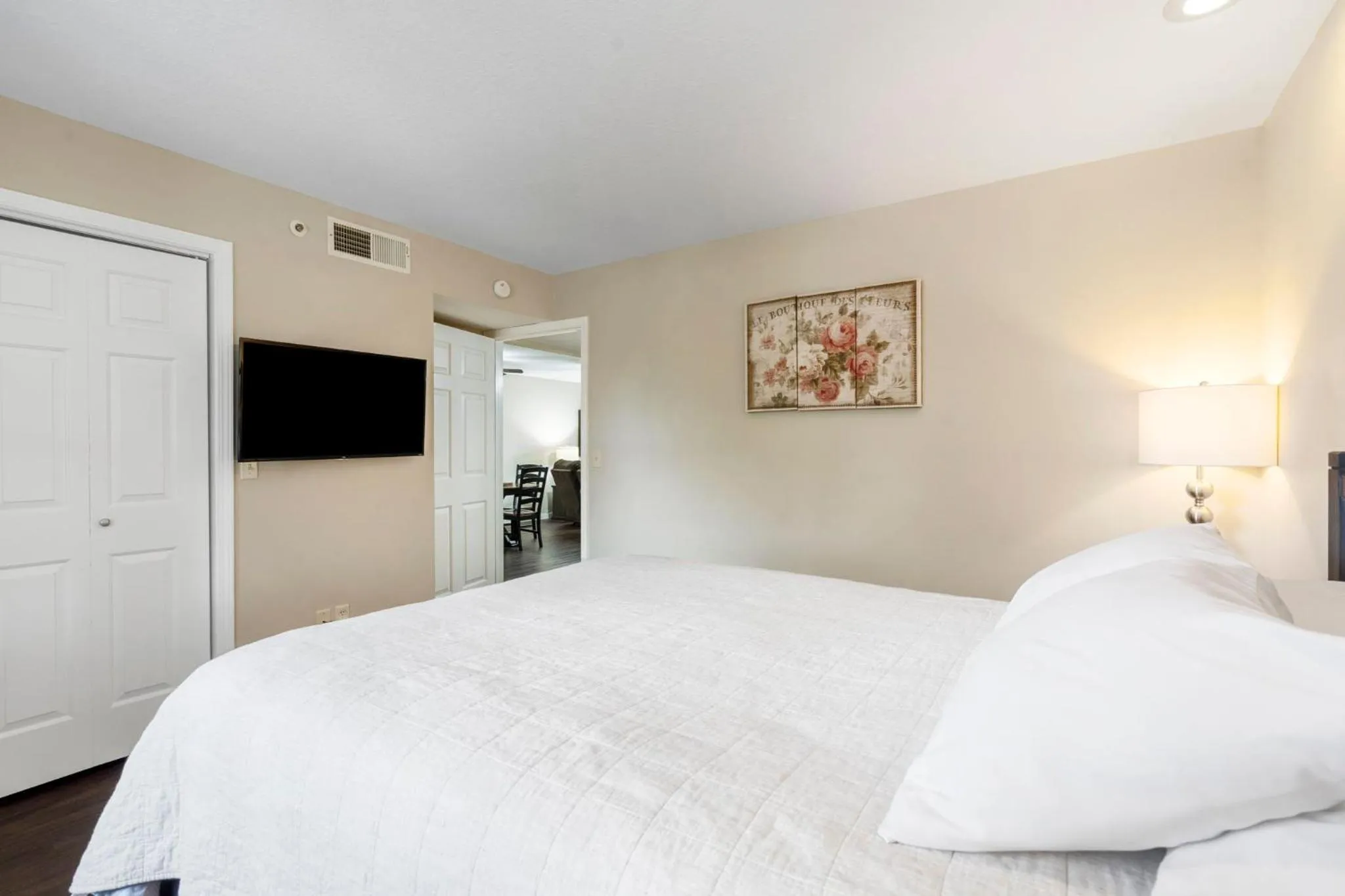 Guests, Bed in Branson Getaway, Pools, Hot Tub & Lake Access