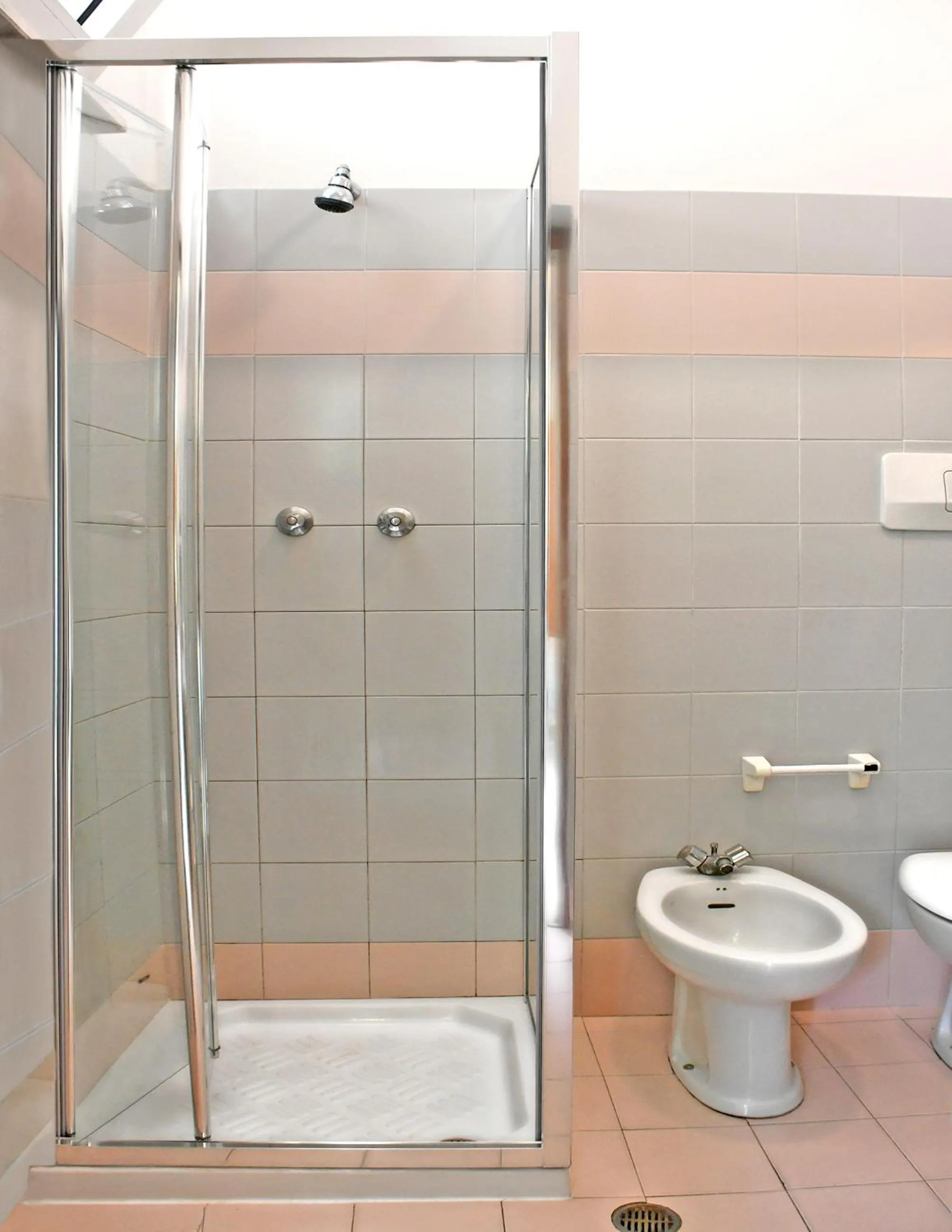 Shower in Hotel Exclusive