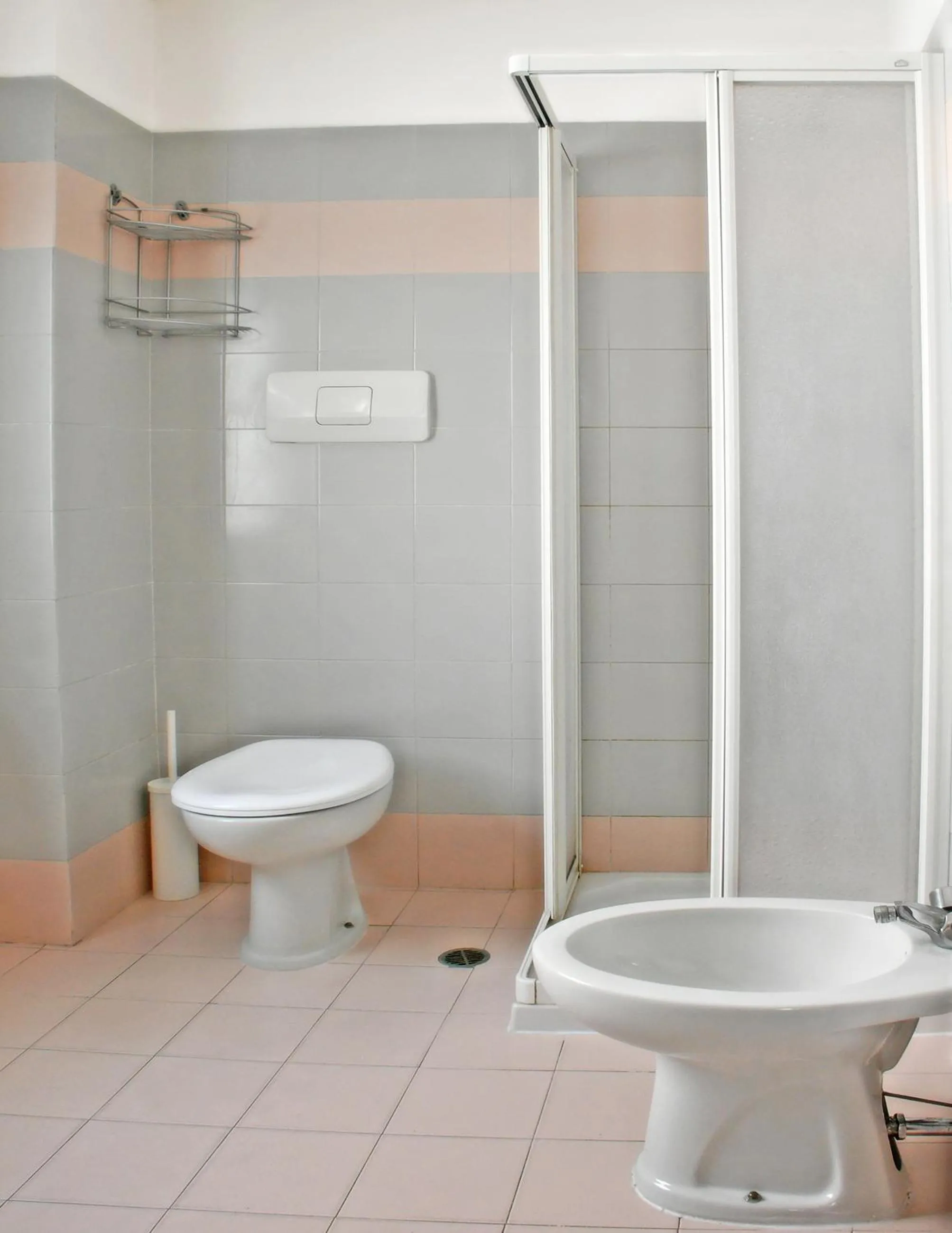 Shower in Hotel Exclusive